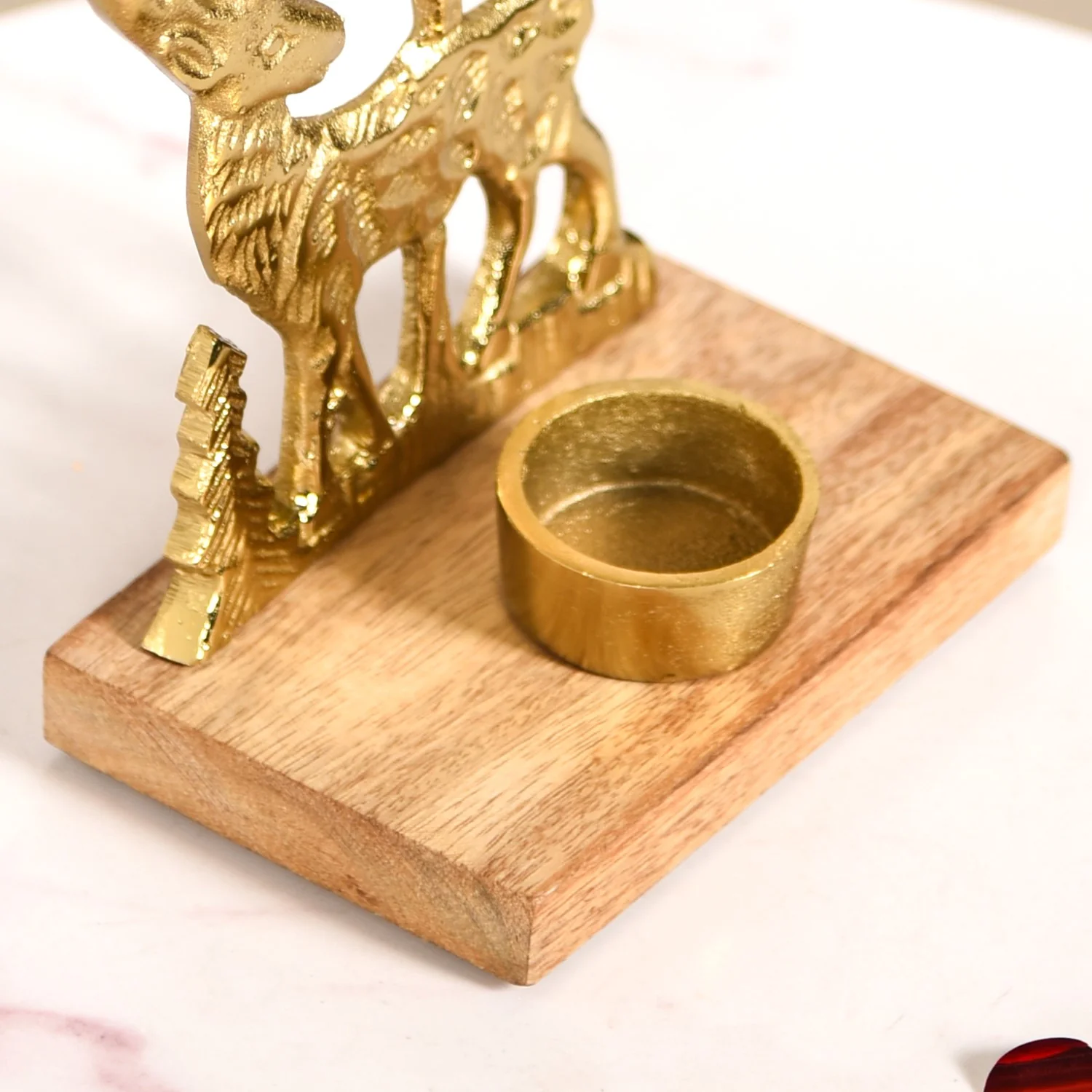 Gold Reindeer Showpiece With Tea Light Holder - Image 8