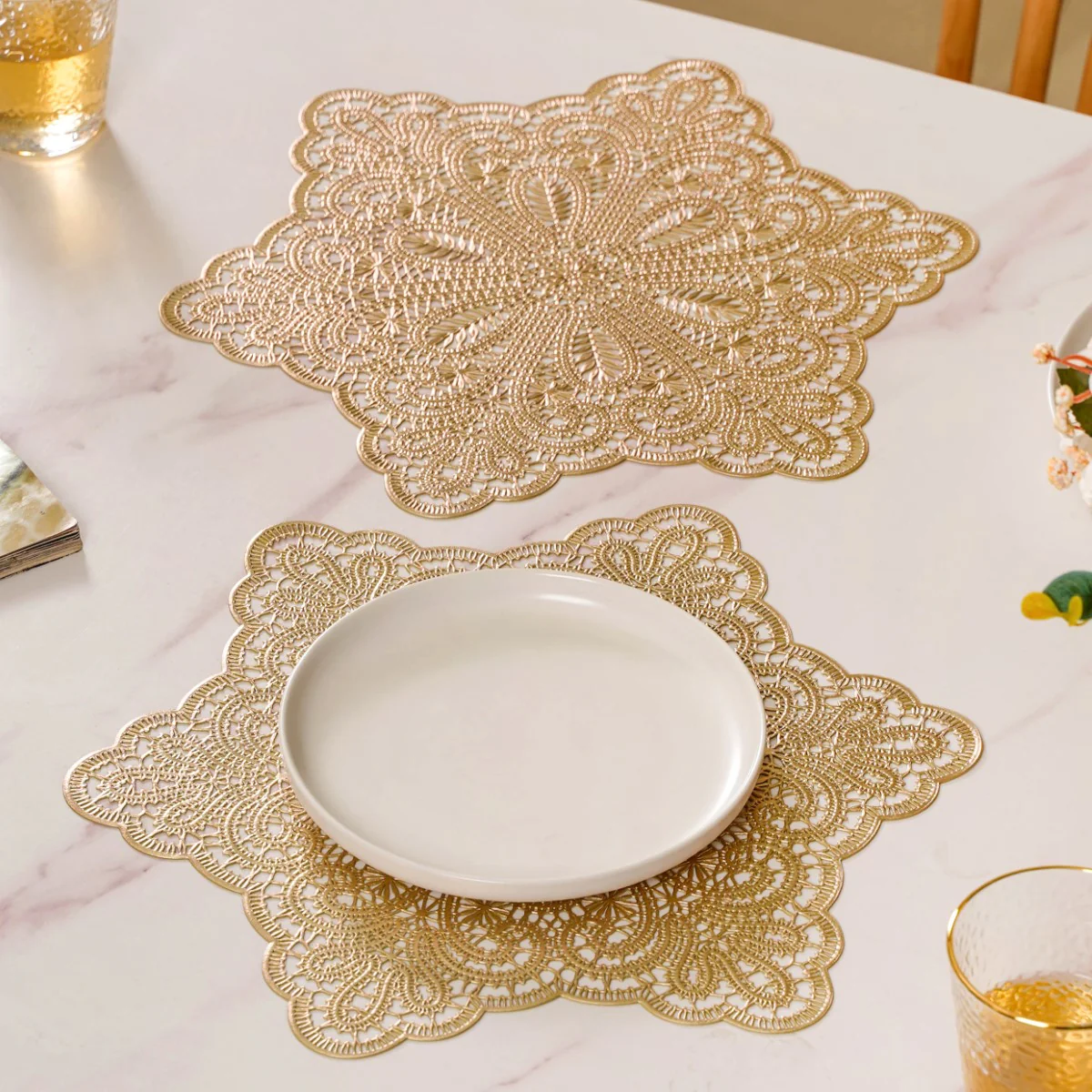 Gold Star Shaped Dining Table Mat Set Of 6 - Image 3
