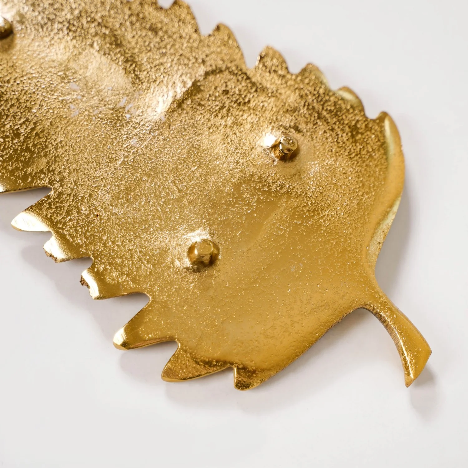 Golden Fern Leaf Metal Tray With Handle Set Of 2 - Image 9