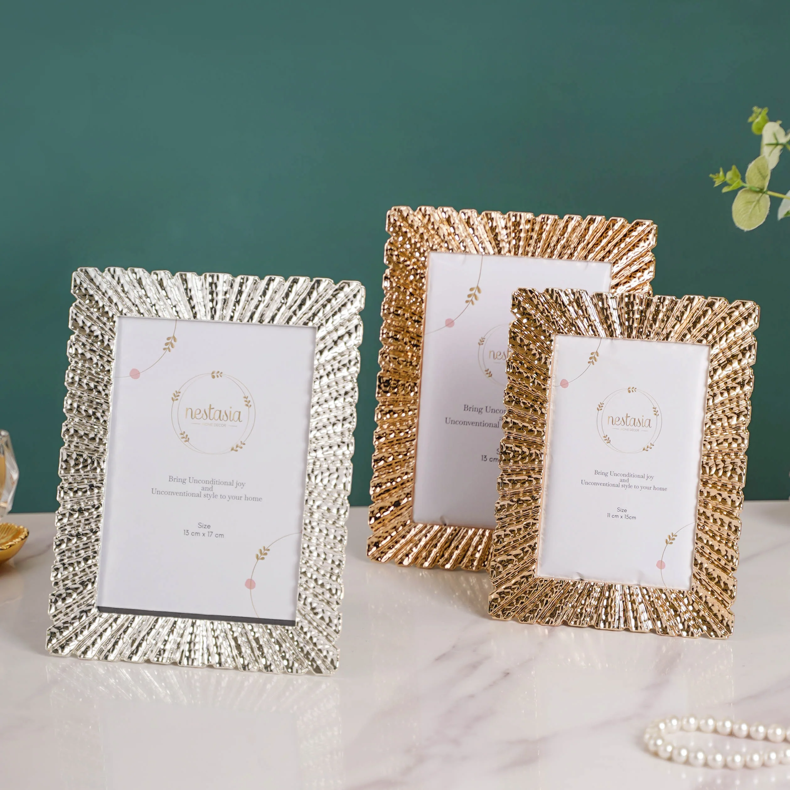 Golden Manzoku Photo Frame - Image 3