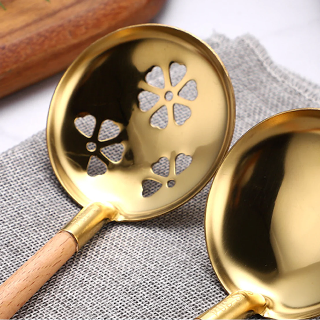 Golden Serving Spoon Set - Image 9
