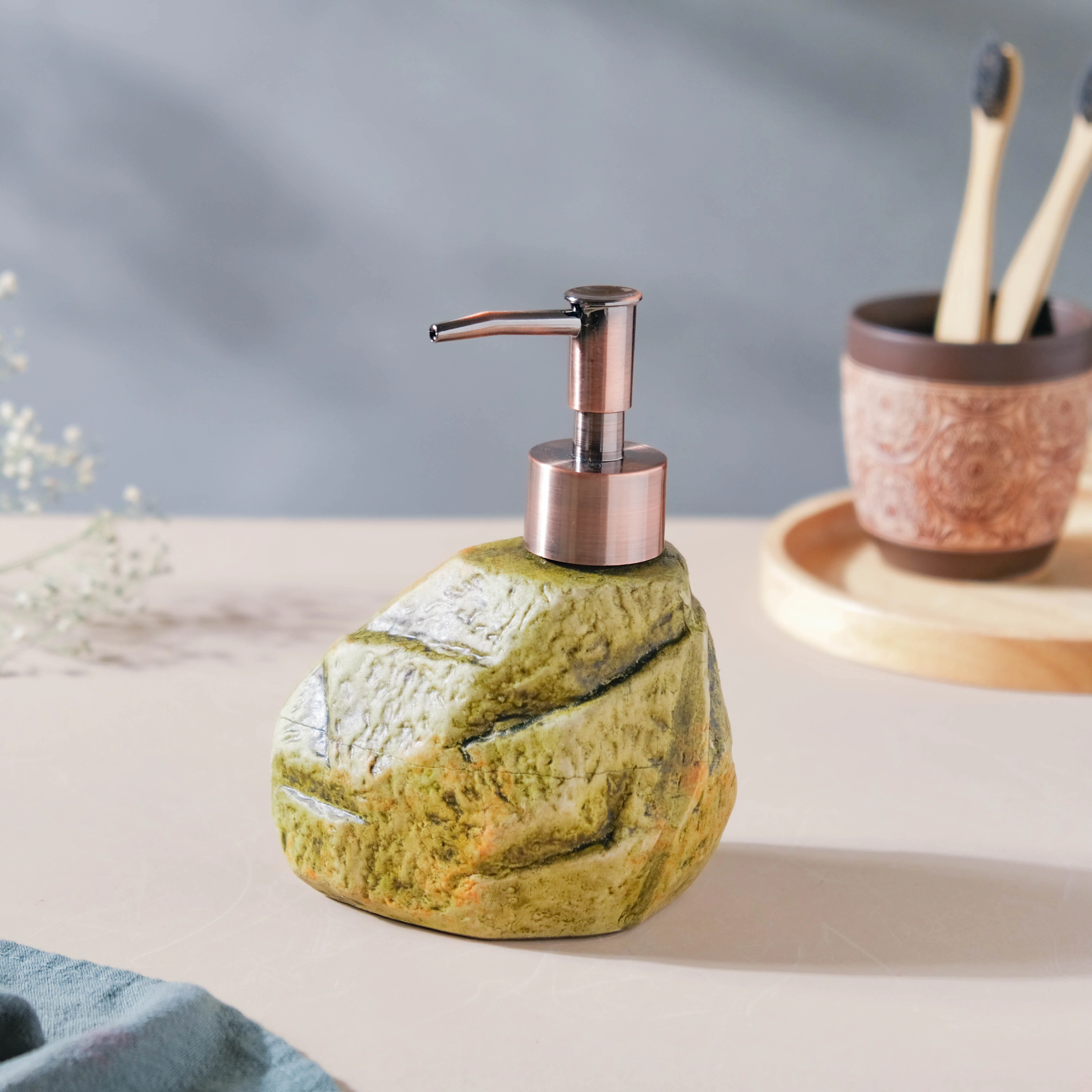 Green Beryl Stone Dispenser 350ml - Image 4