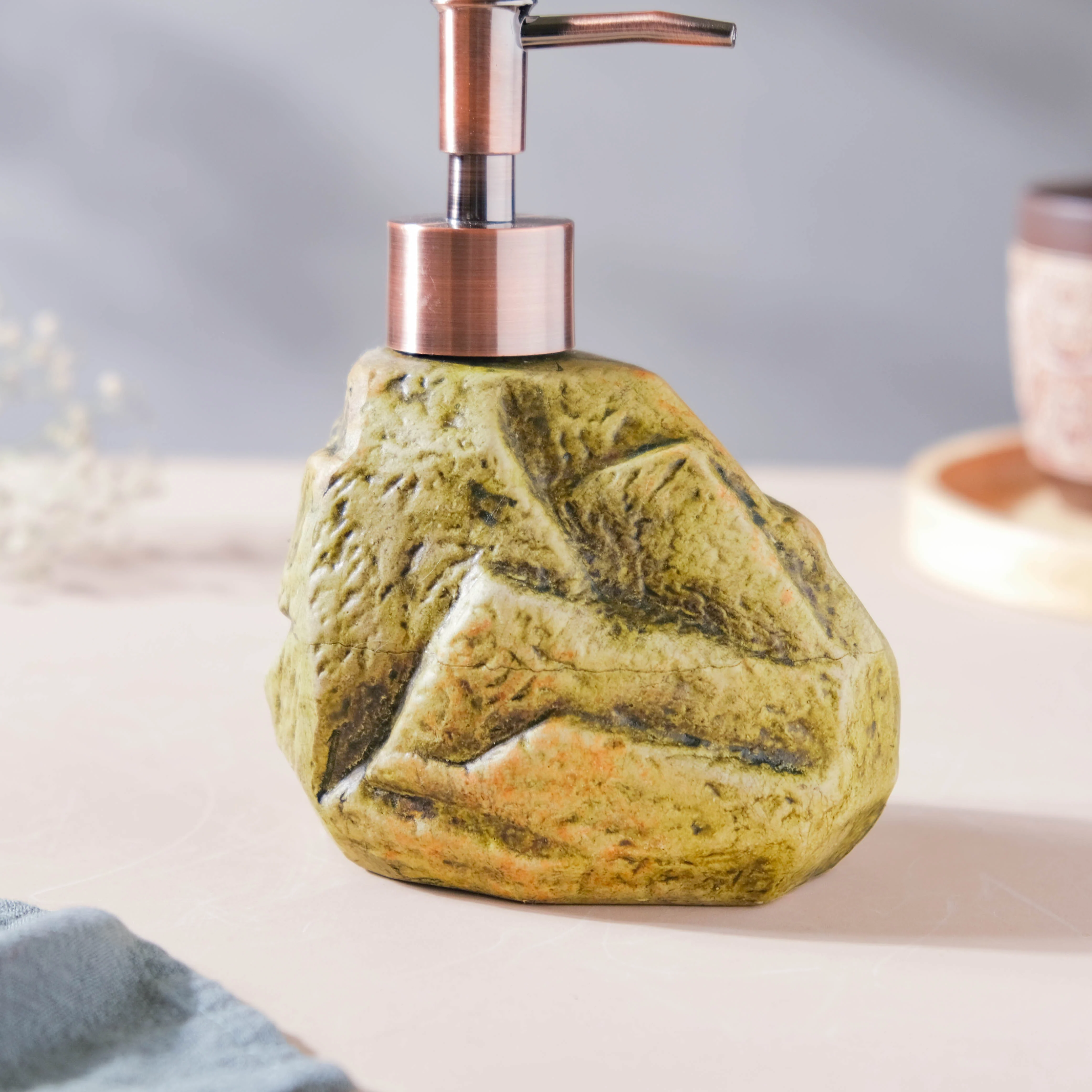 Green Beryl Stone Dispenser 350ml - Image 9