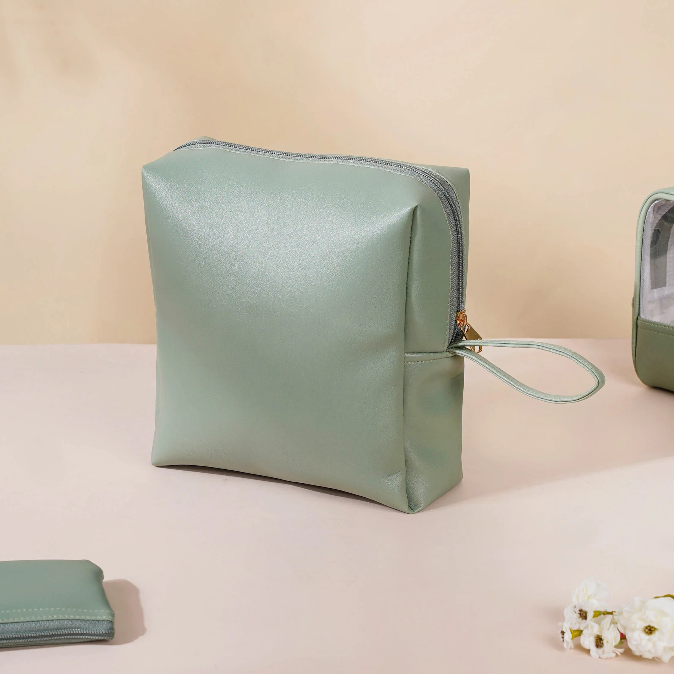 Green Travel Kit Set Of 4 - Image 13