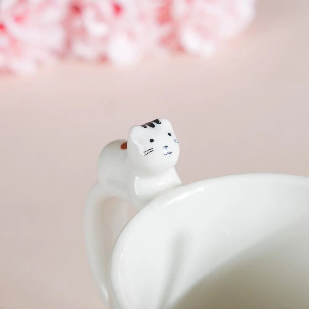 Hearty Party Patterned Mug With Lid And Spoon 300 ml - Image 8