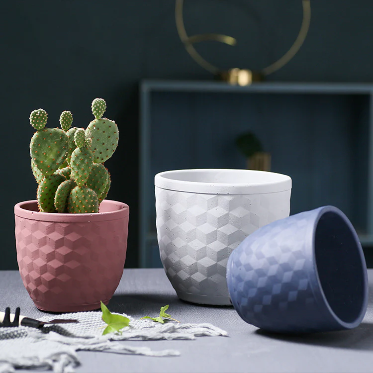Hexagon Textured Pot - Image 4