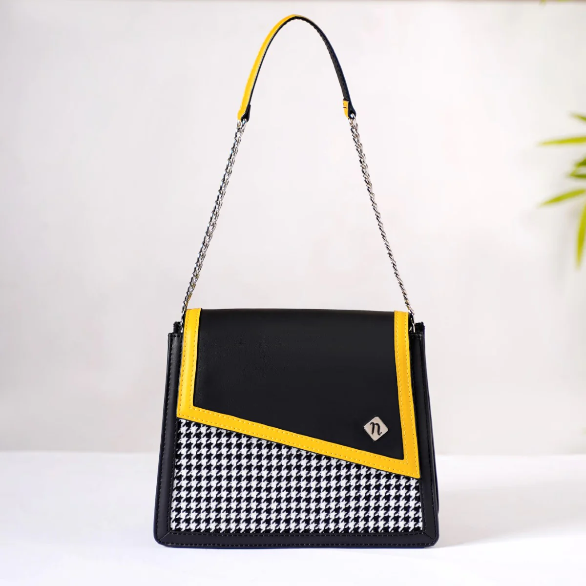 Houndstooth Diagonal Flap Handbag For Women - Image 3