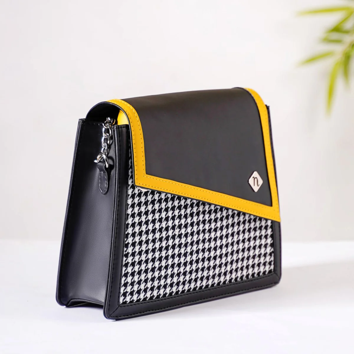 Houndstooth Diagonal Flap Handbag For Women - Image 8