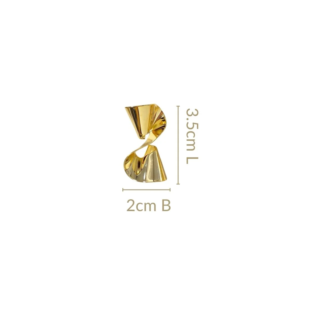 Hourglass Twist Earrings Gold - Image 3