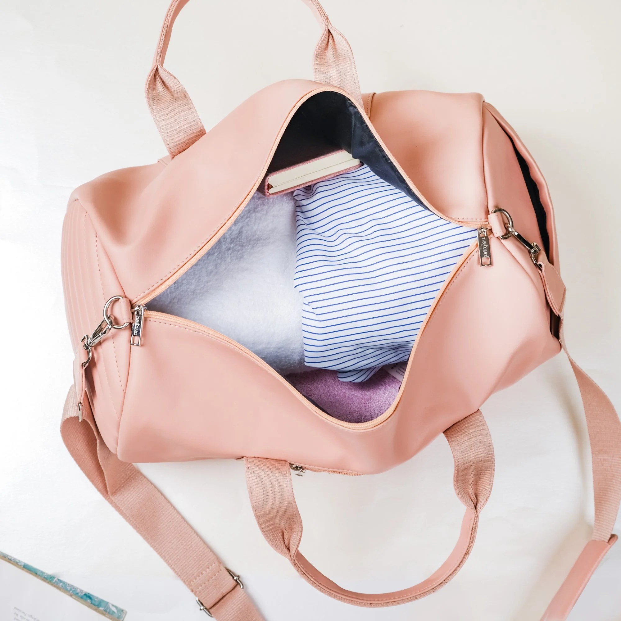 Large Travel Duffel Bag Pink 17x9 Inch - Image 4