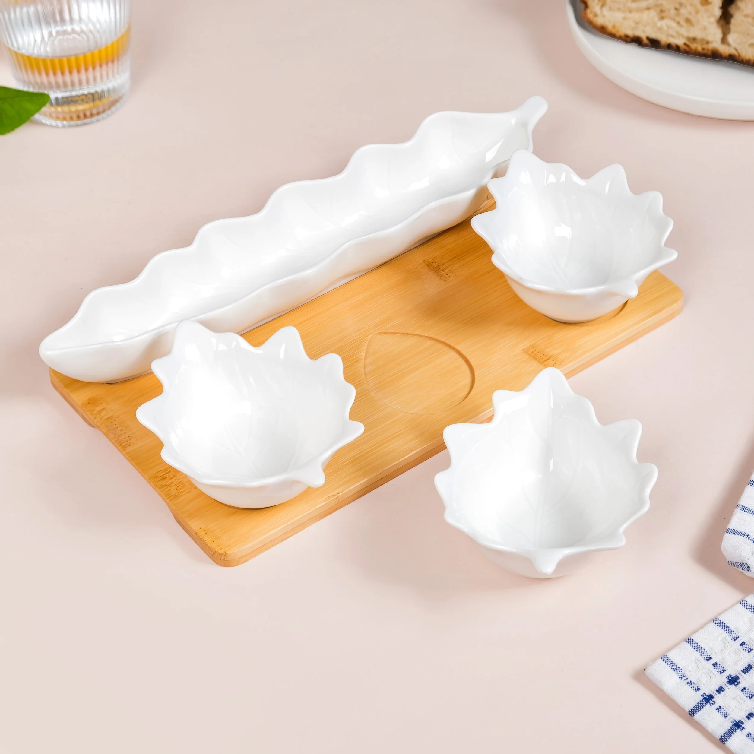 Leaf Ceramic Bowls And Long Plate Set of 4 With Tray - Image 10