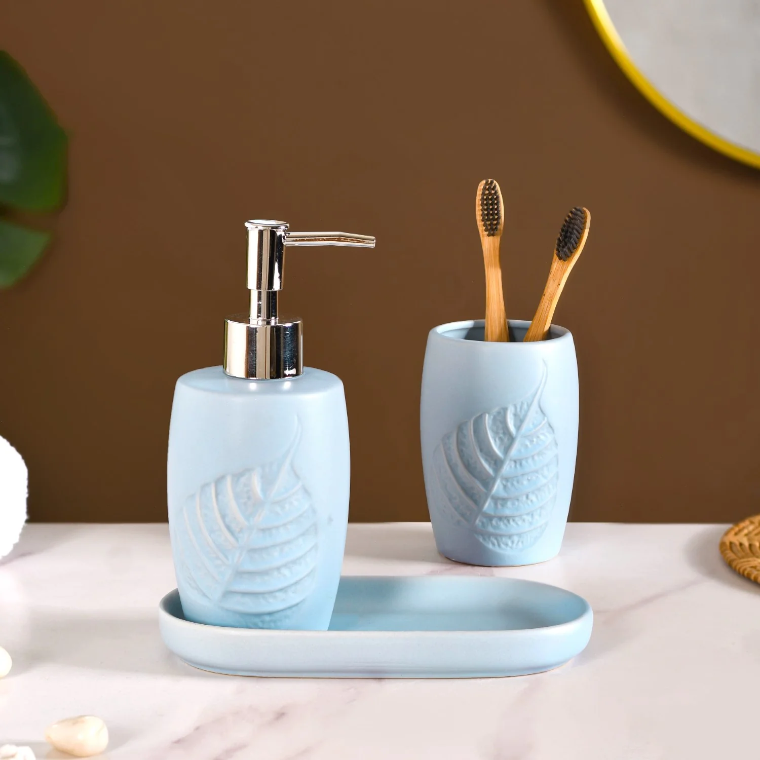 Leaf Emboss Ceramic Bath Set Of 3 With Tray Light Blue - Image 2