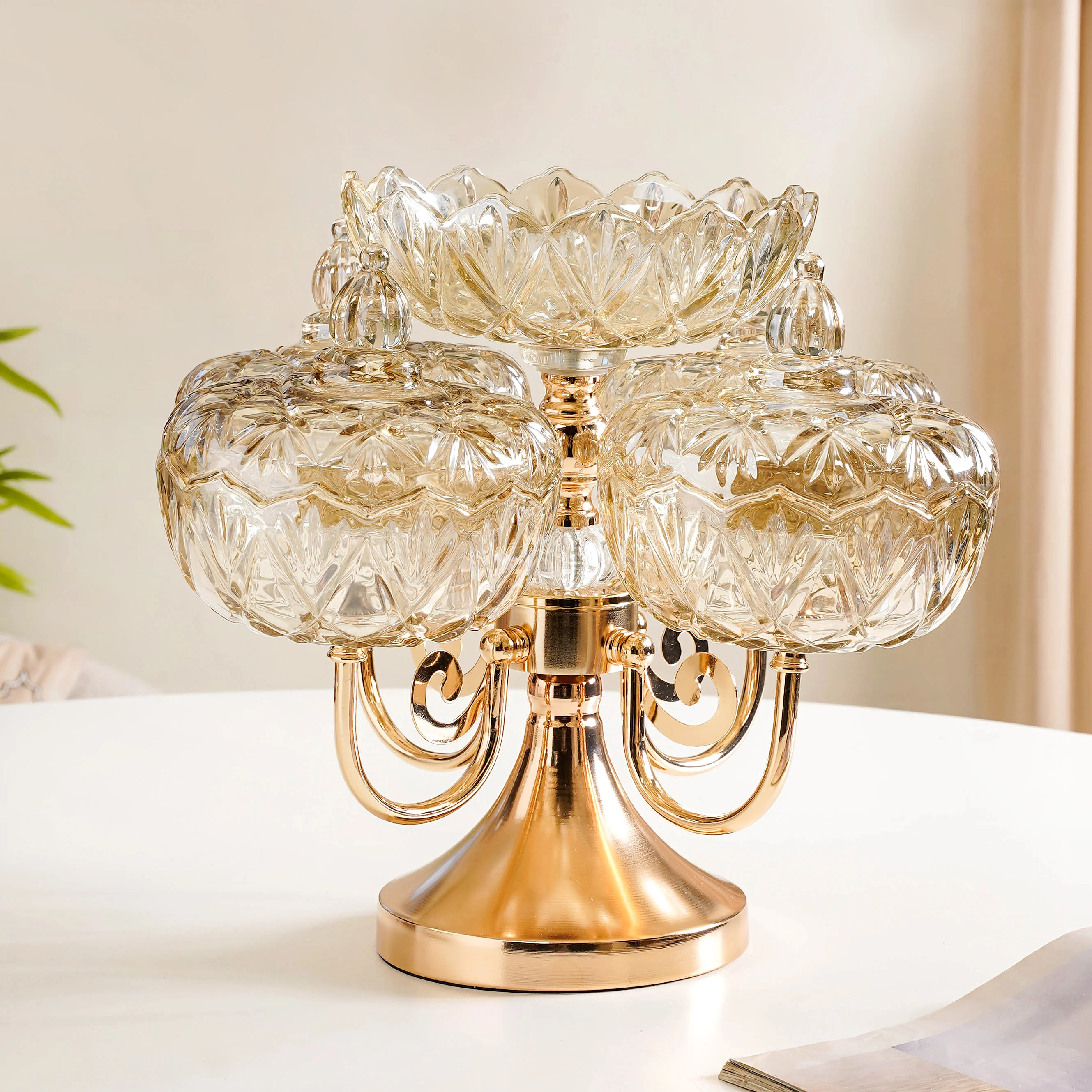 Luxury Glass Bowls Set of 5 With Lid And Rotating Stand - Image 3