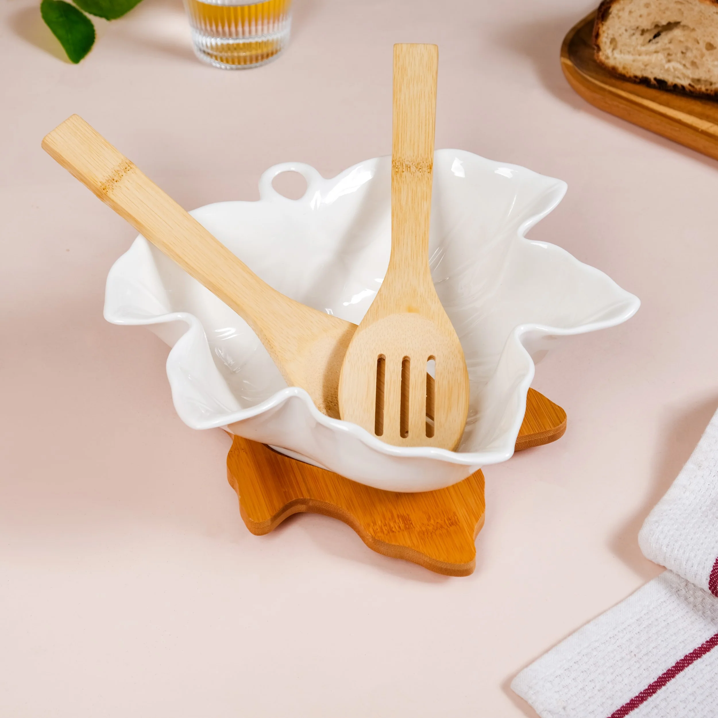Maple Leaf Serving Bowl With Wooden Cutlery And Tray 1300ml - Image 2
