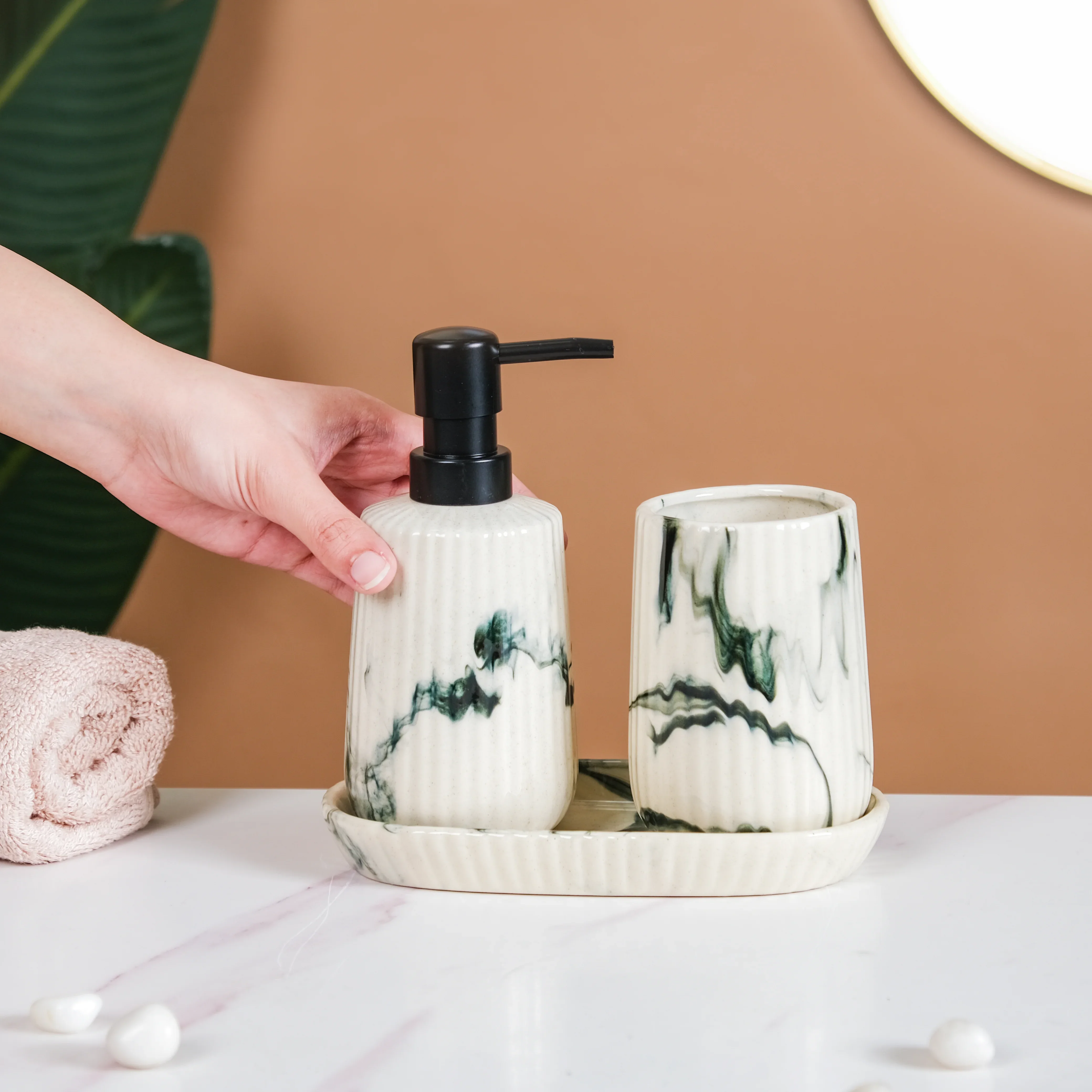 Marble Pattern Ceramic Bath Set Of 3 - Image 2