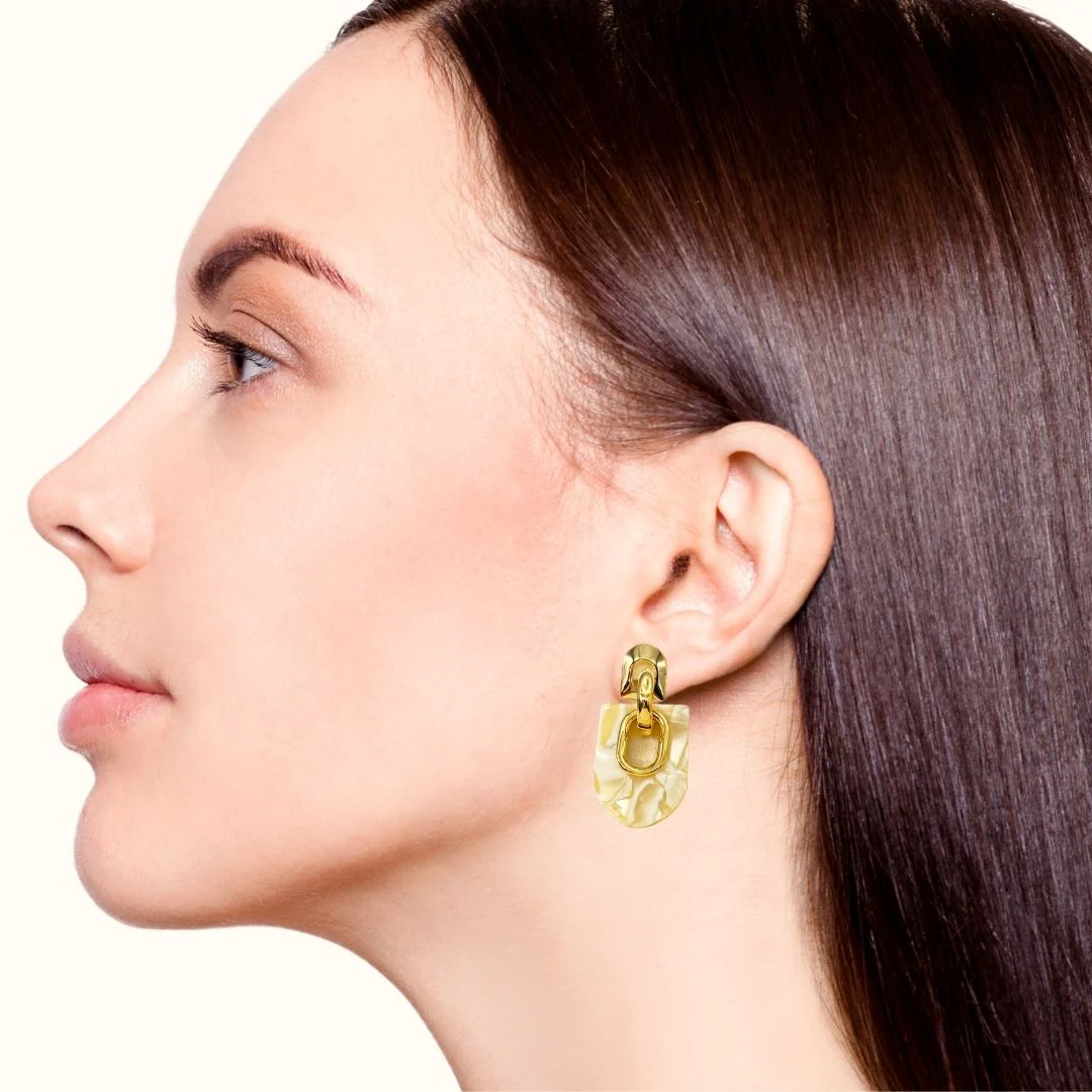 Marbled Arches Earrings White - Image 5
