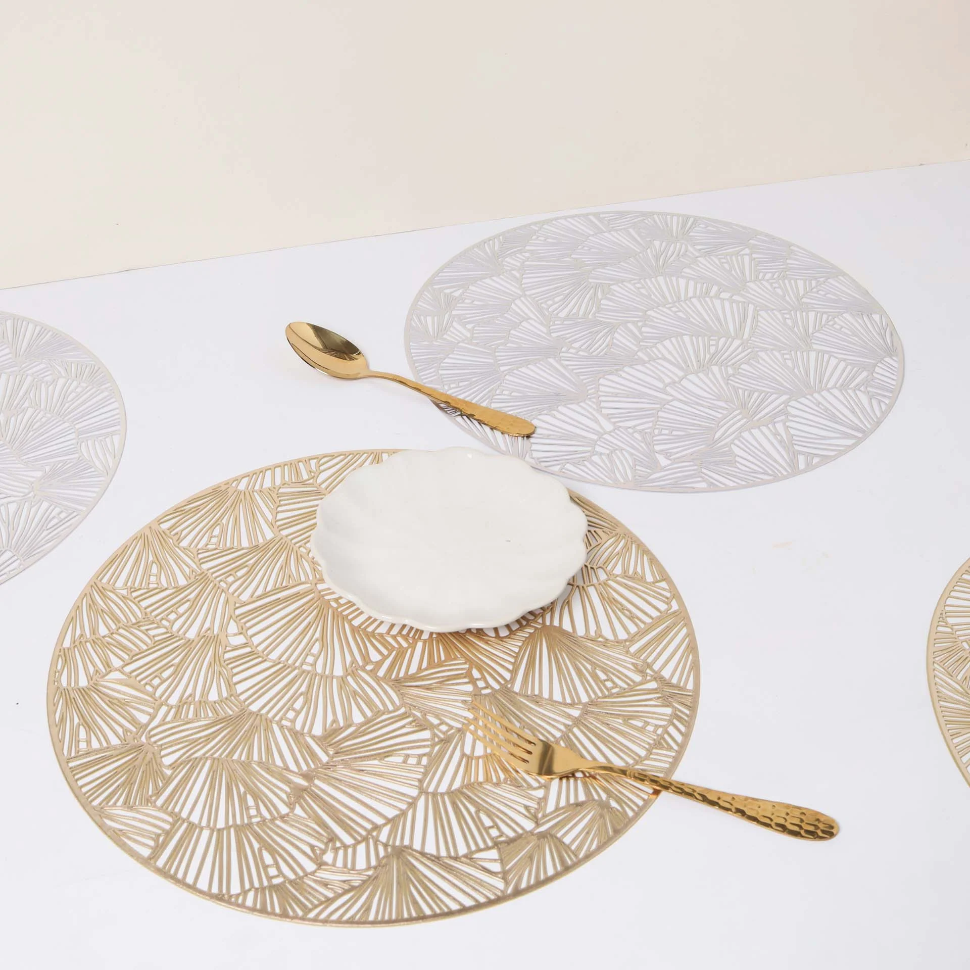 Meshed Vinyl Placemat Set of 2 - Image 2