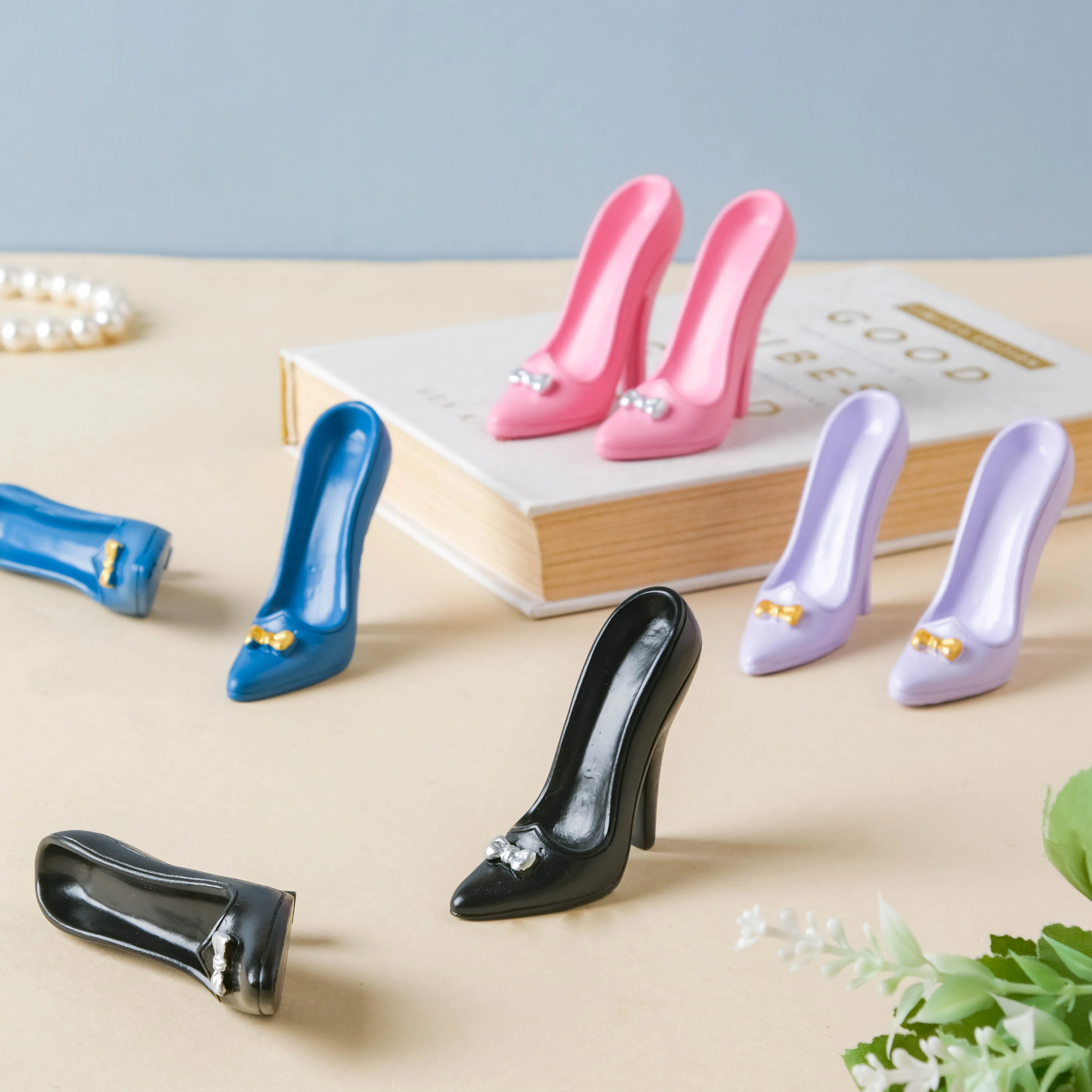 Miniature Shoes Cake topper - Image 9