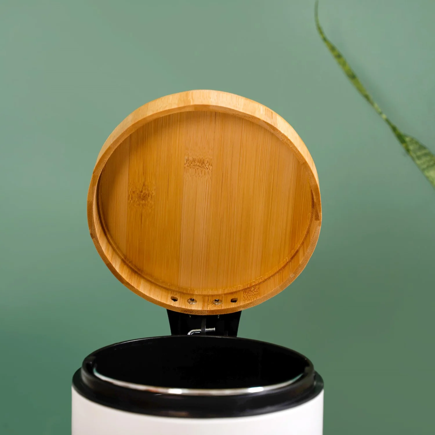 Modbin Bamboo Lid Metal Dustbin With Bucket White 3000ml - Image 8