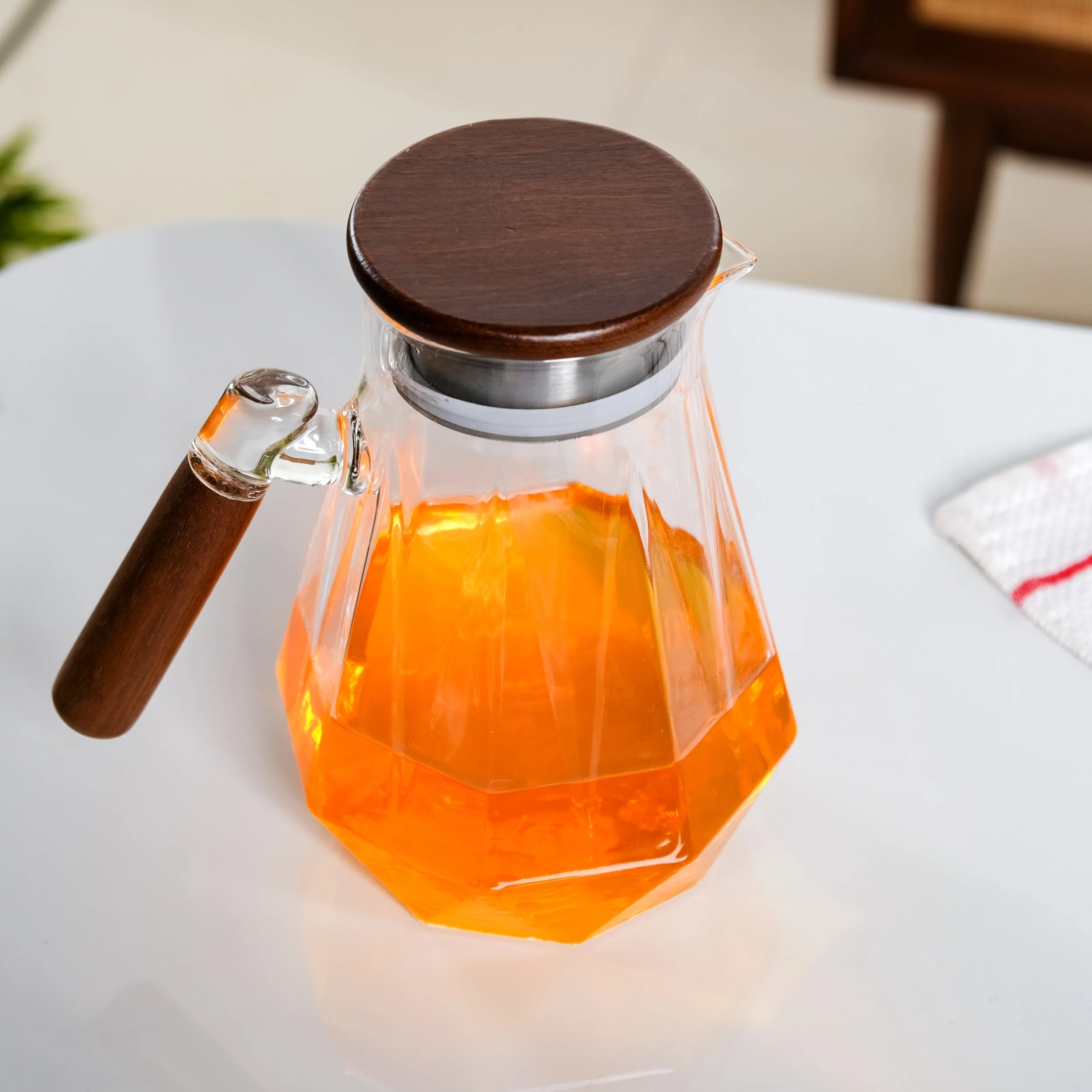 Modern Borosilicate Juice Jar With Fusion Handle 1350ml - Image 8