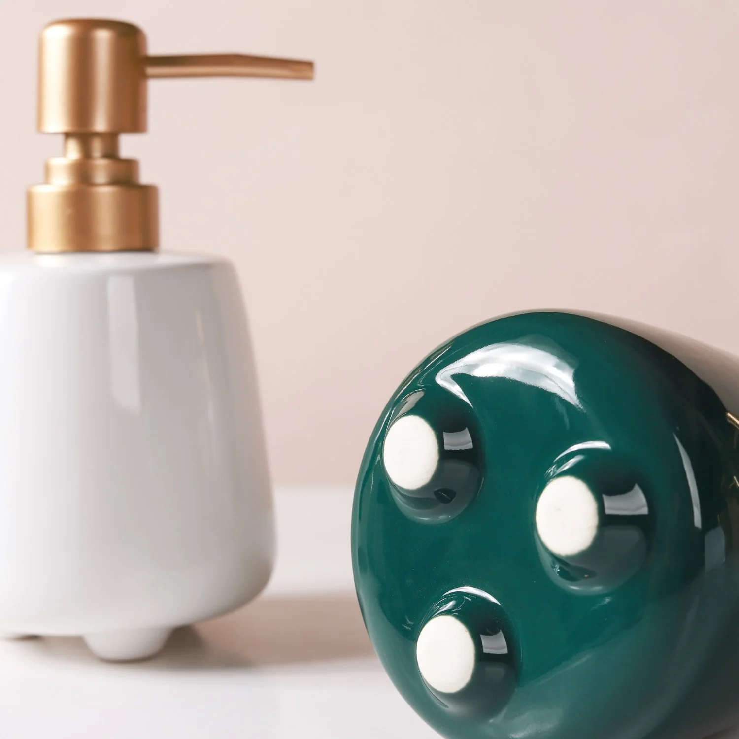 Modern Dispenser - Image 9