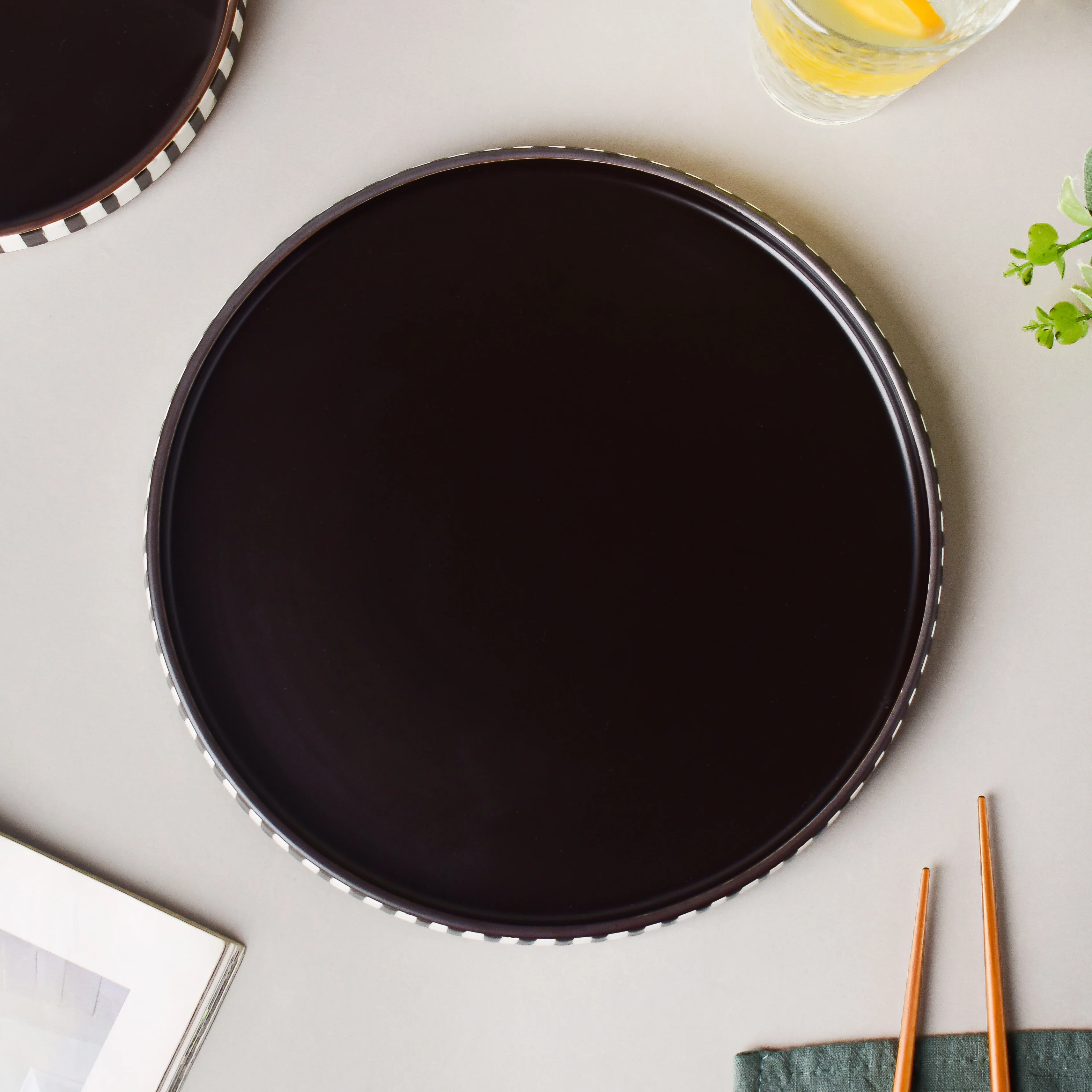 Monochrome Black And White Dinner Plate 9.5 Inch - Image 5