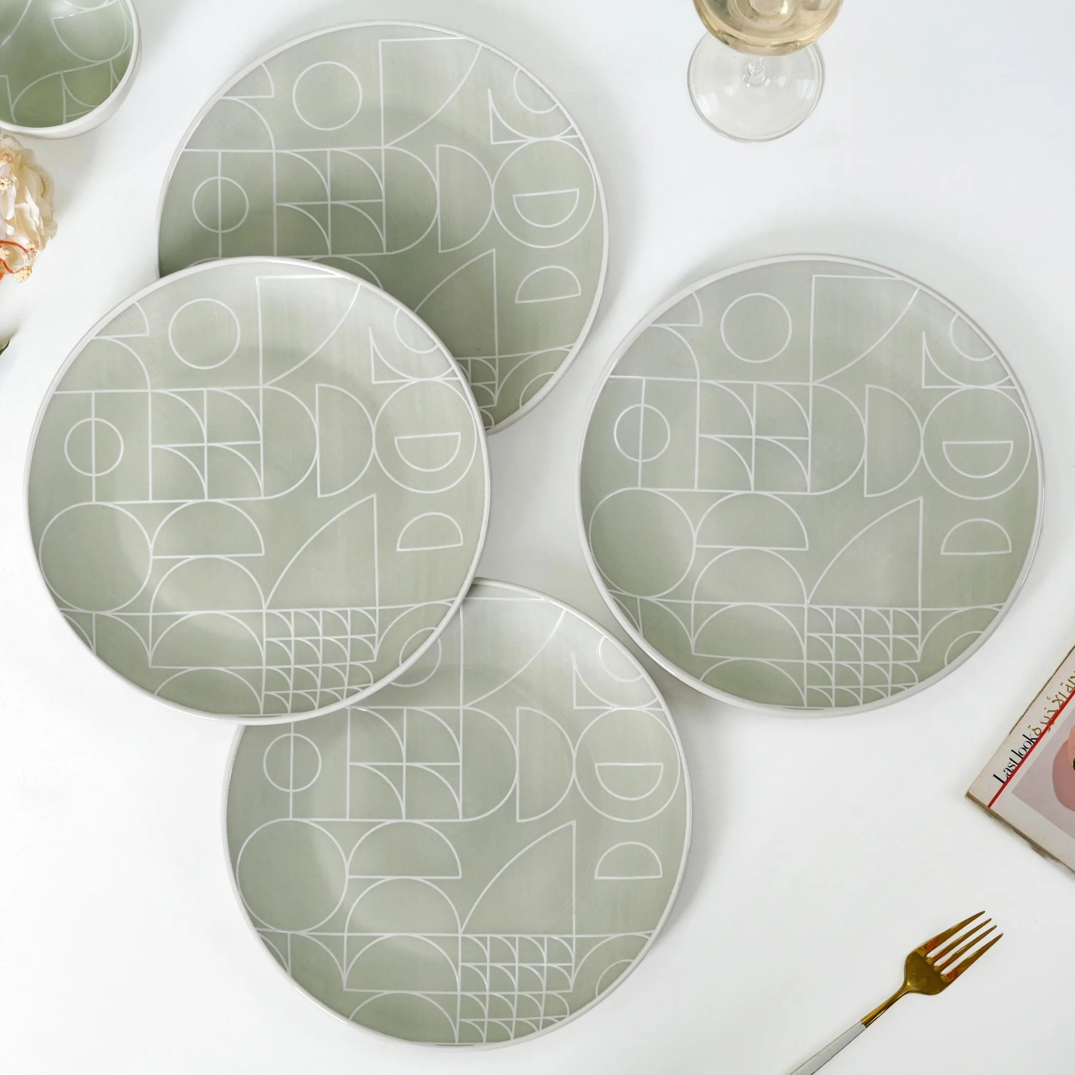 Monvia Geometric Pattern Dinner Plate Set Of 4 Mint 10 Inch