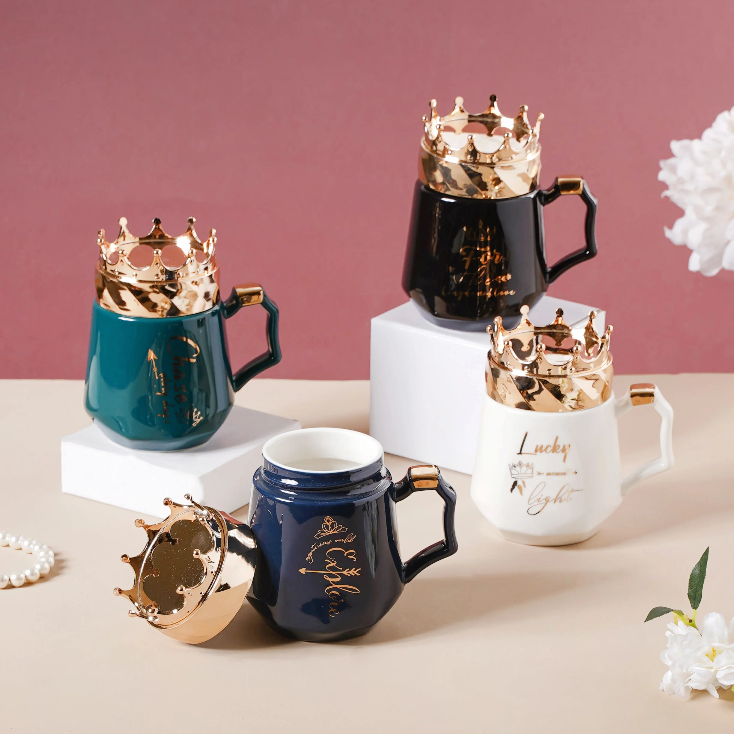 Mug With A Crown Lid - Image 3