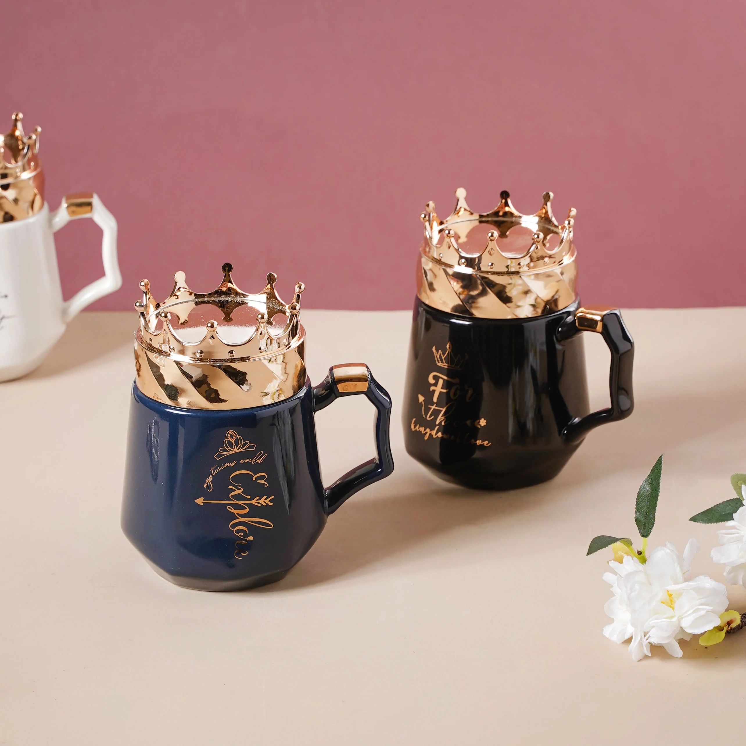 Mug With A Crown Lid - Image 7