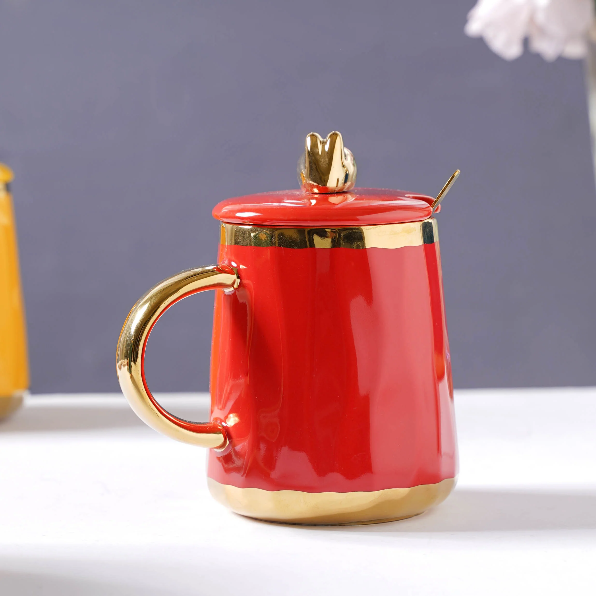 Mug With Gold Detail - Image 13
