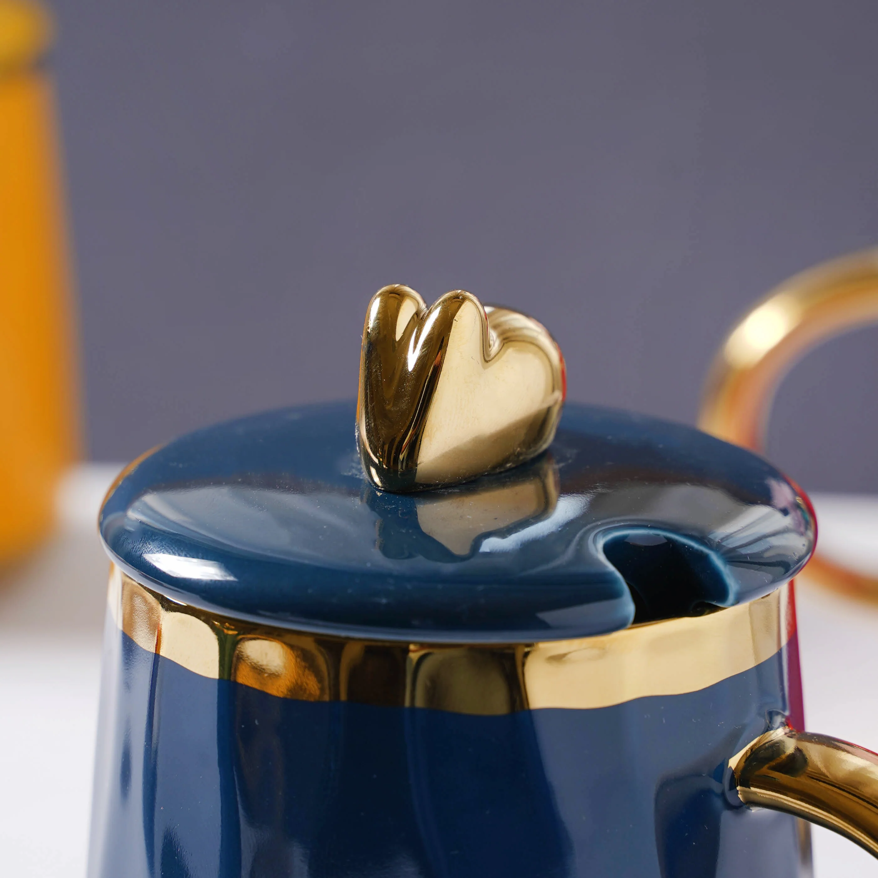 Mug With Gold Detail - Image 17