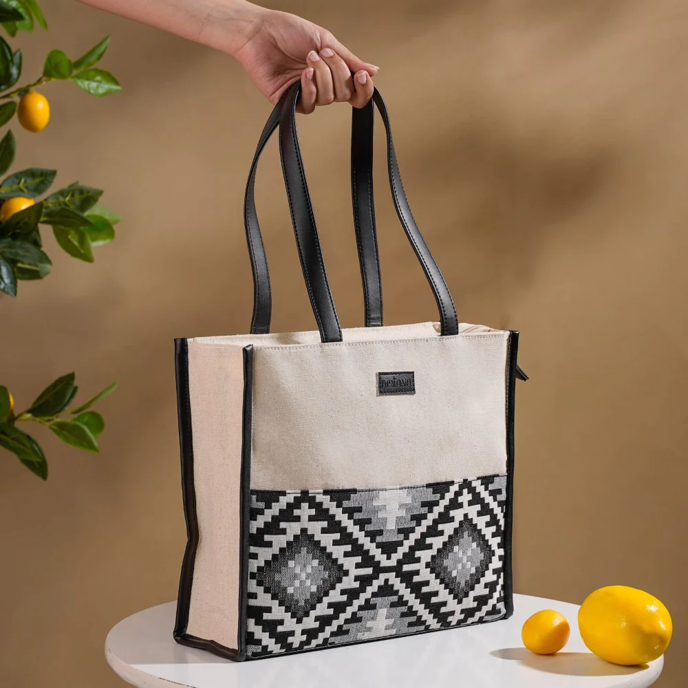 Nahua Canvas Magazine Tote Bag Small 12 x 10 Inch - Image 2