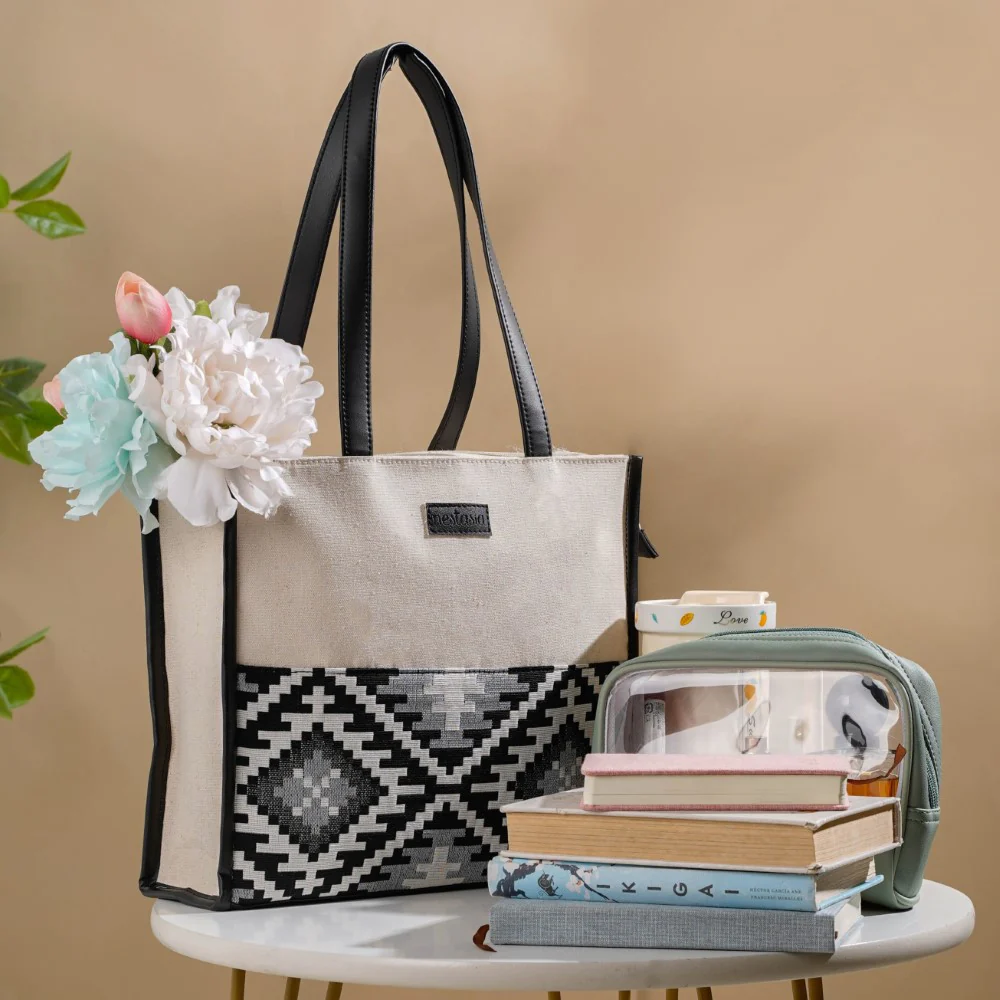 Nahua Canvas Magazine Tote Bag Small 12 x 10 Inch - Image 6