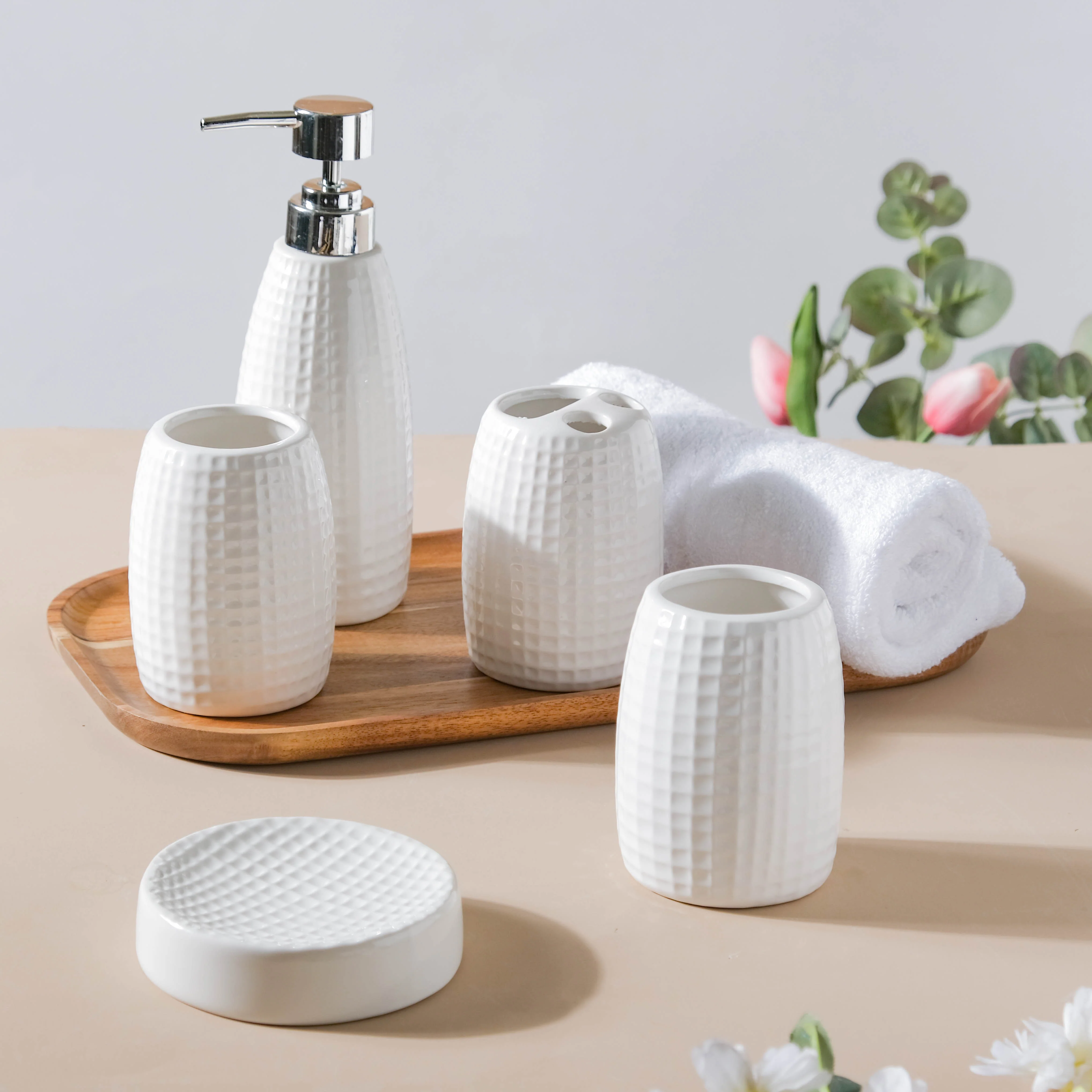 Noelle Texture White Ceramic Bathroom Set Of 5 - Image 5