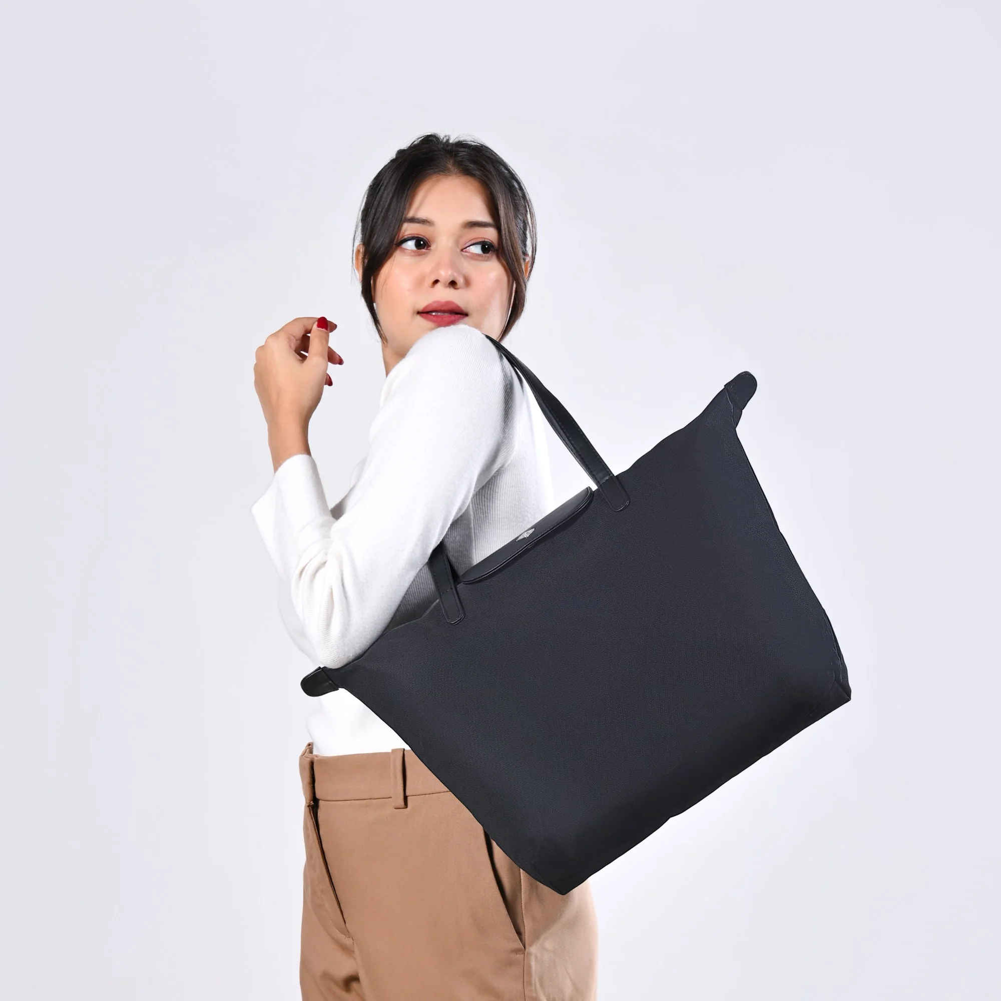 Origami Sleek Black Tote Bag For Women - Image 6