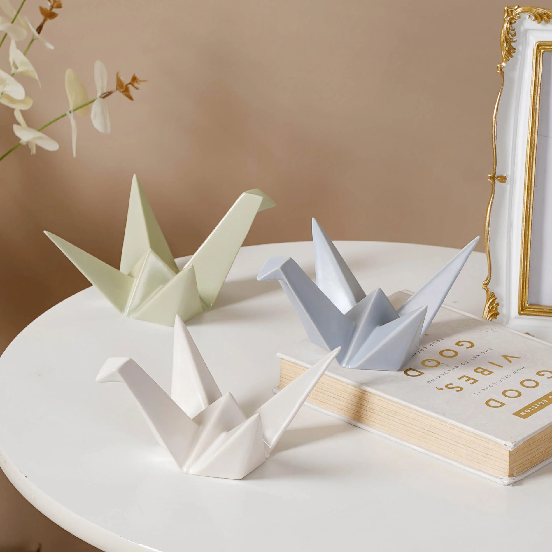 Origami Swan Decor - Image 8
