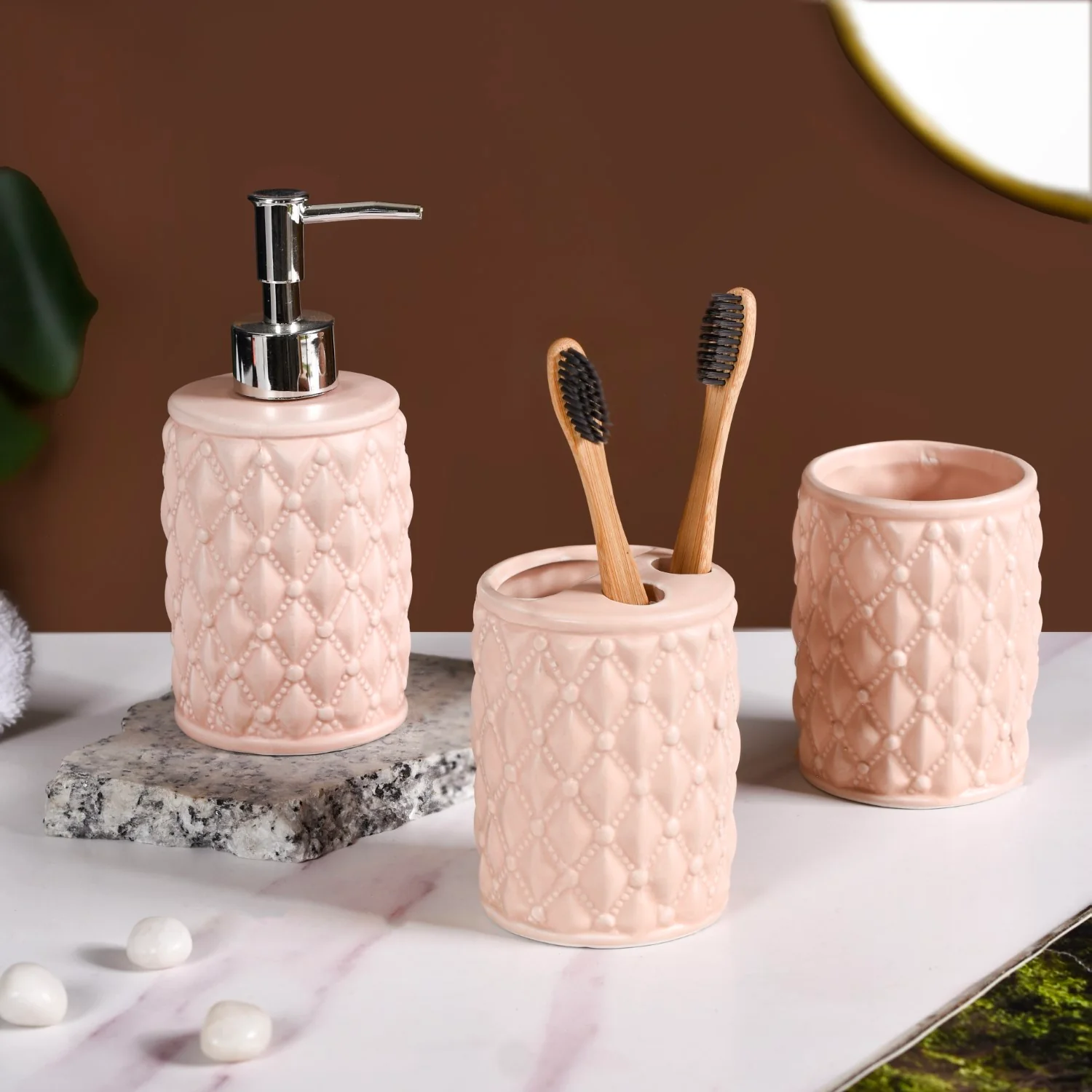 Peach Knit Design Ceramic Bathroom Accessories Set Of 3 - Image 10