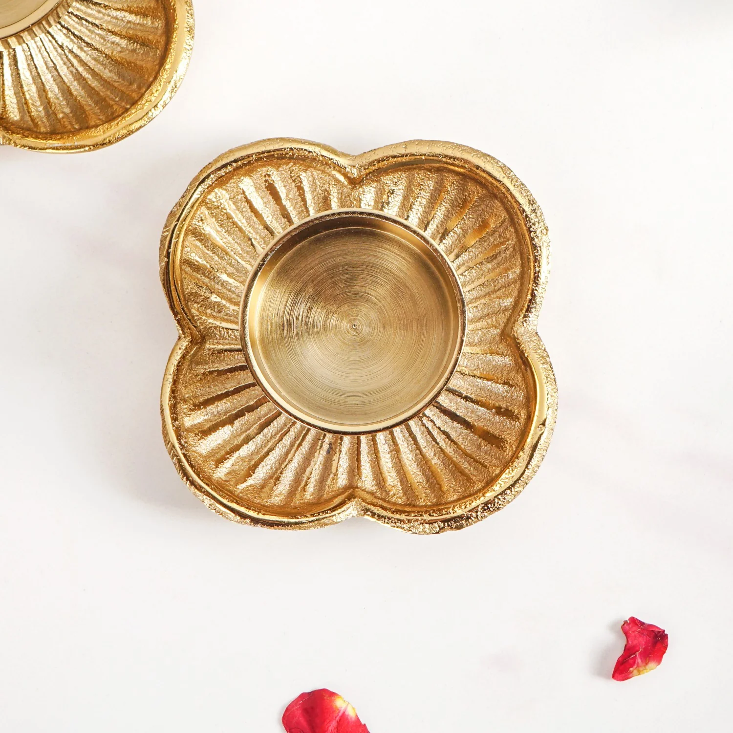 Petal Light Aluminium Tealight Candle Holder Set Of 2 In Festive Gift Box - Image 7