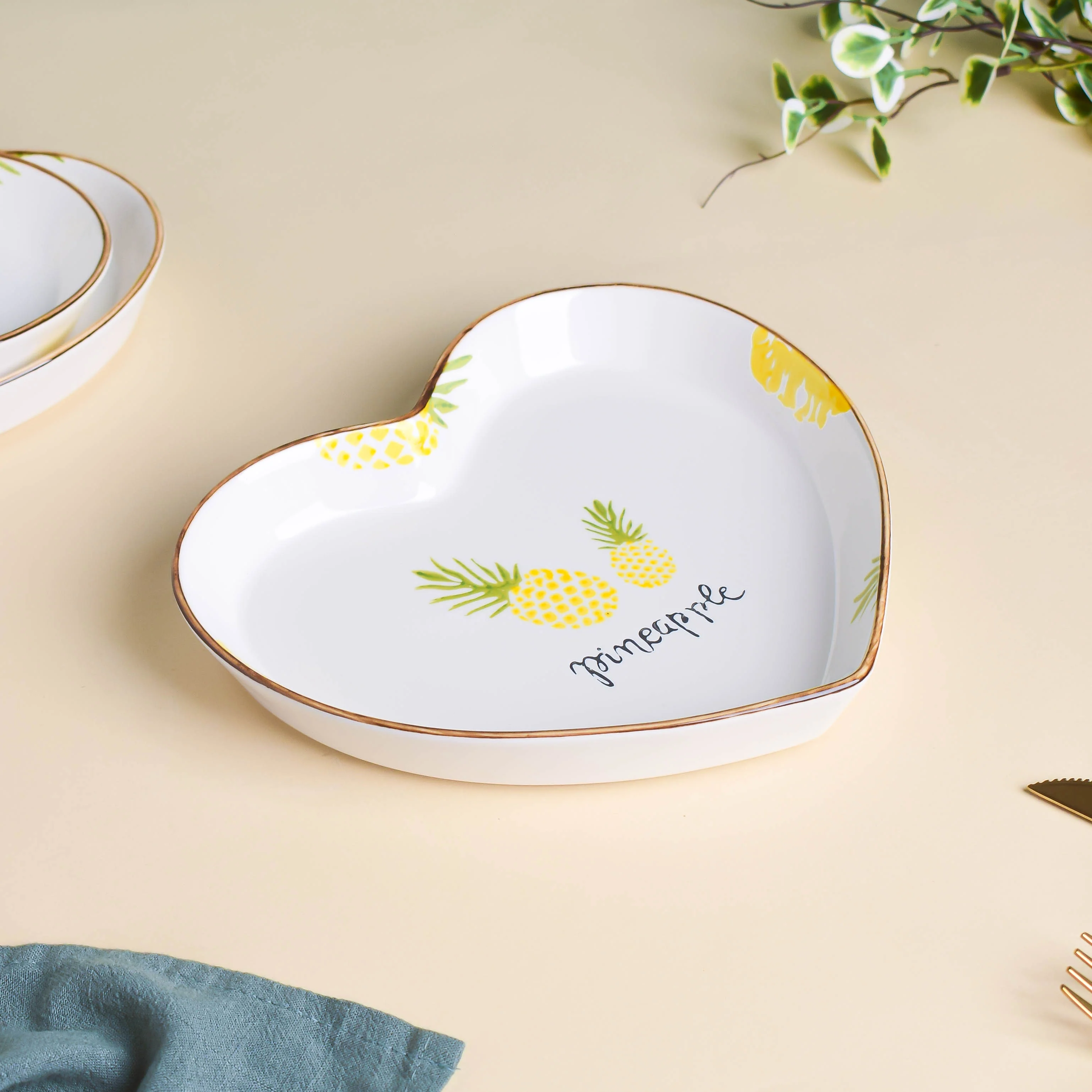 Pineapple Heart Plates Set of 5 - Image 9
