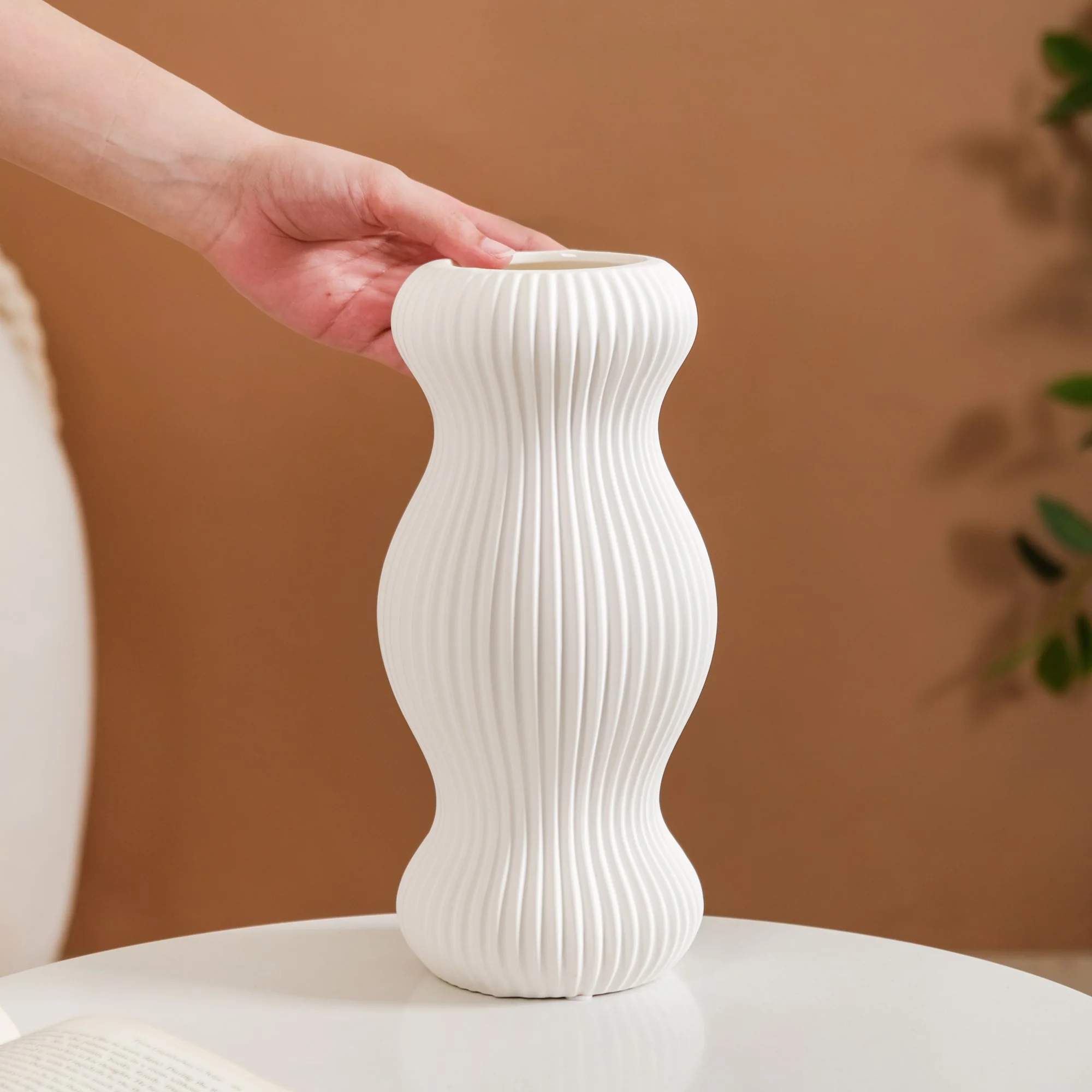 Pleated Flower Vase For Room Decor - Image 2
