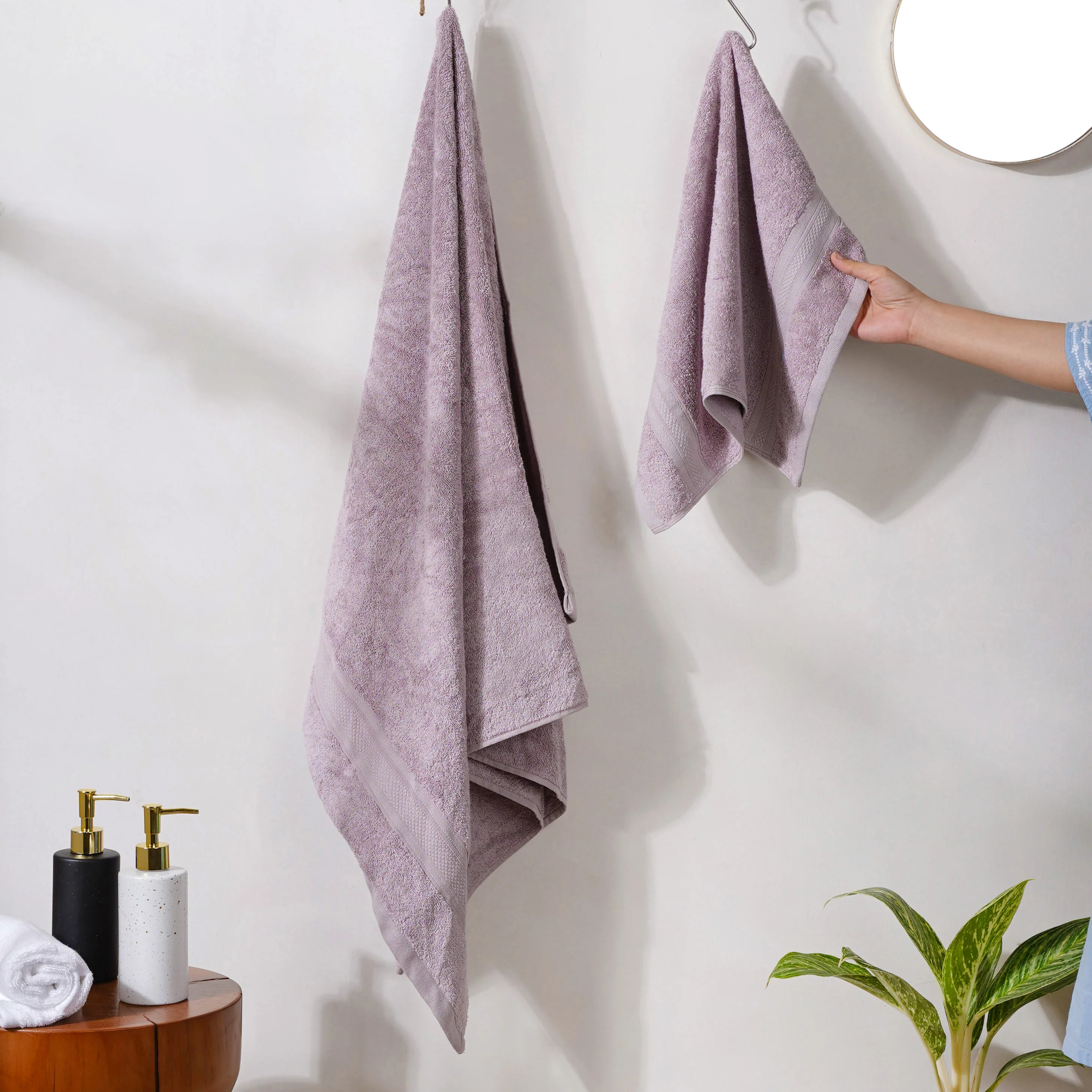 Plushy Bamboo Towel Set of 2 Lavender - Image 2