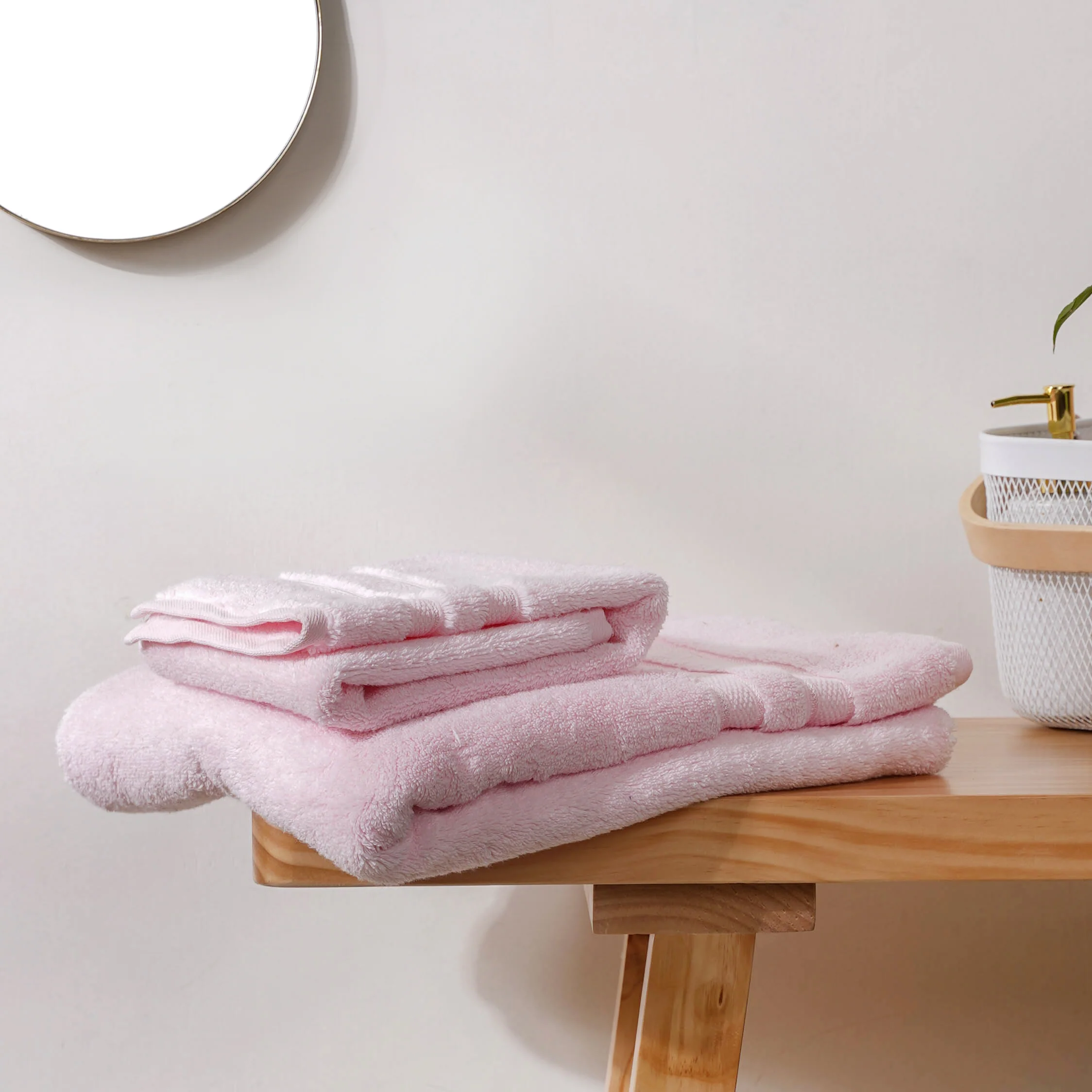 Plushy Luxe Pink 100% Cotton Towel Set of 2 - Image 8