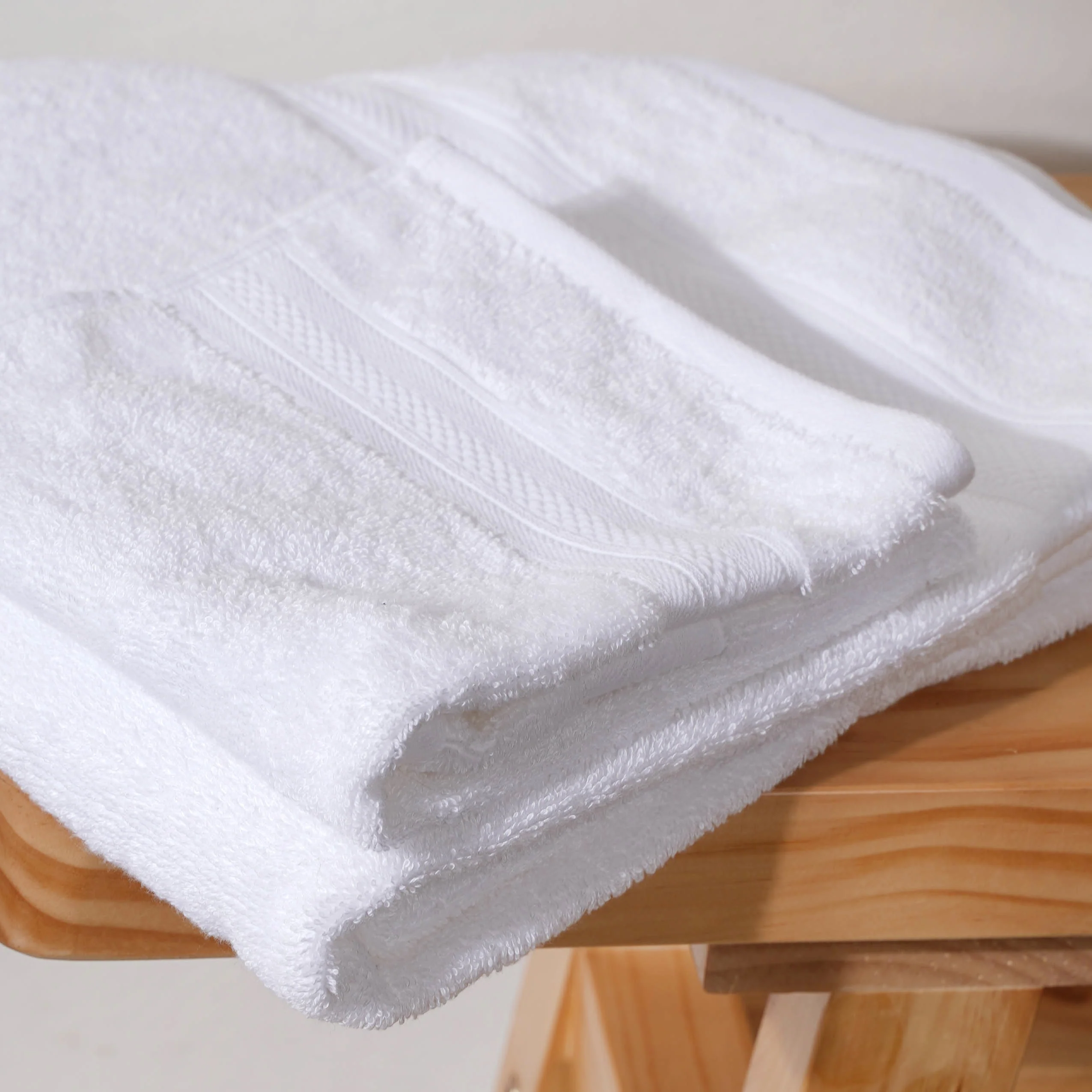 Plushy Vanilla Bamboo Towel Set of 2 White - Image 3