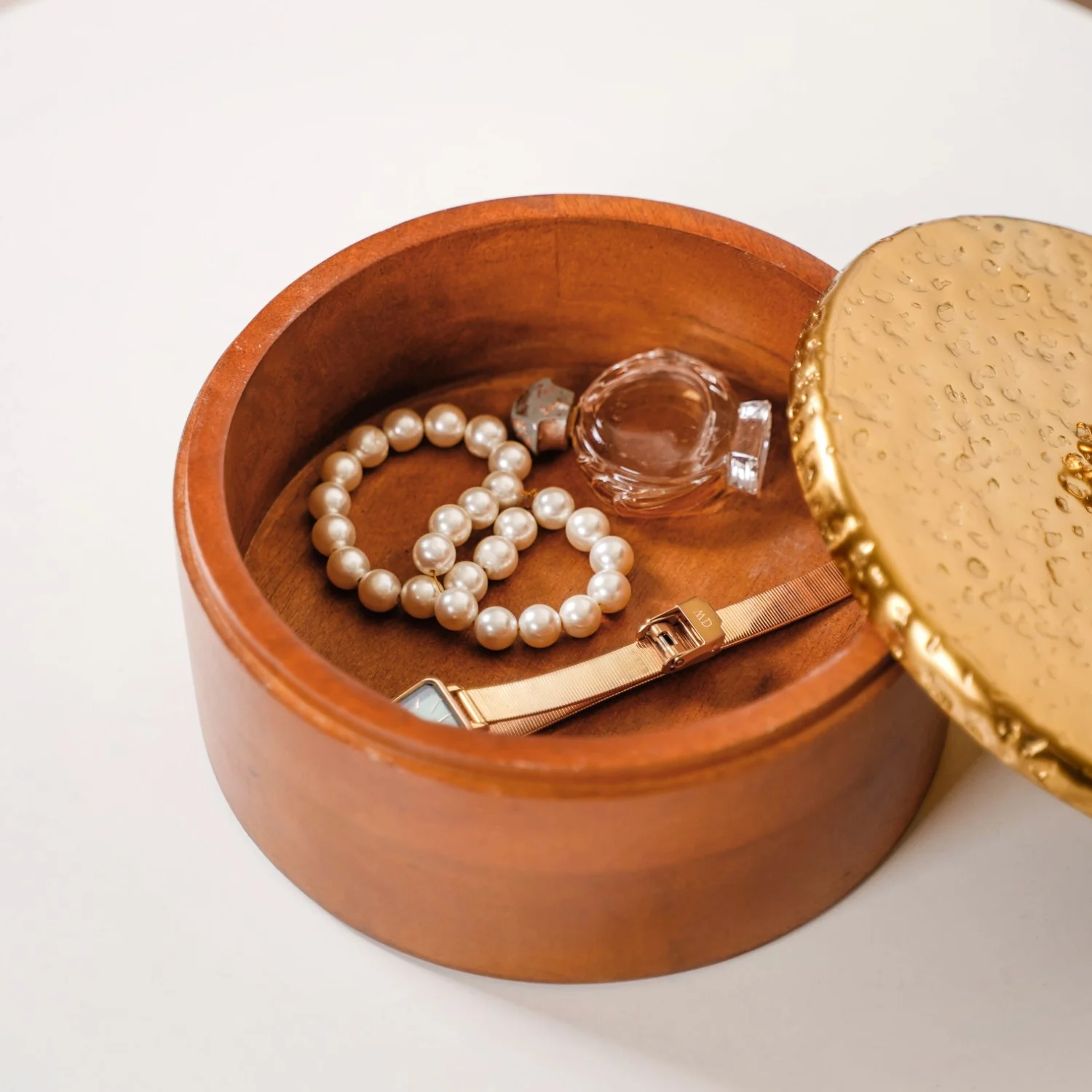Polished Wood Round Decorative Box With Metal Lid 6 Inch - Image 4