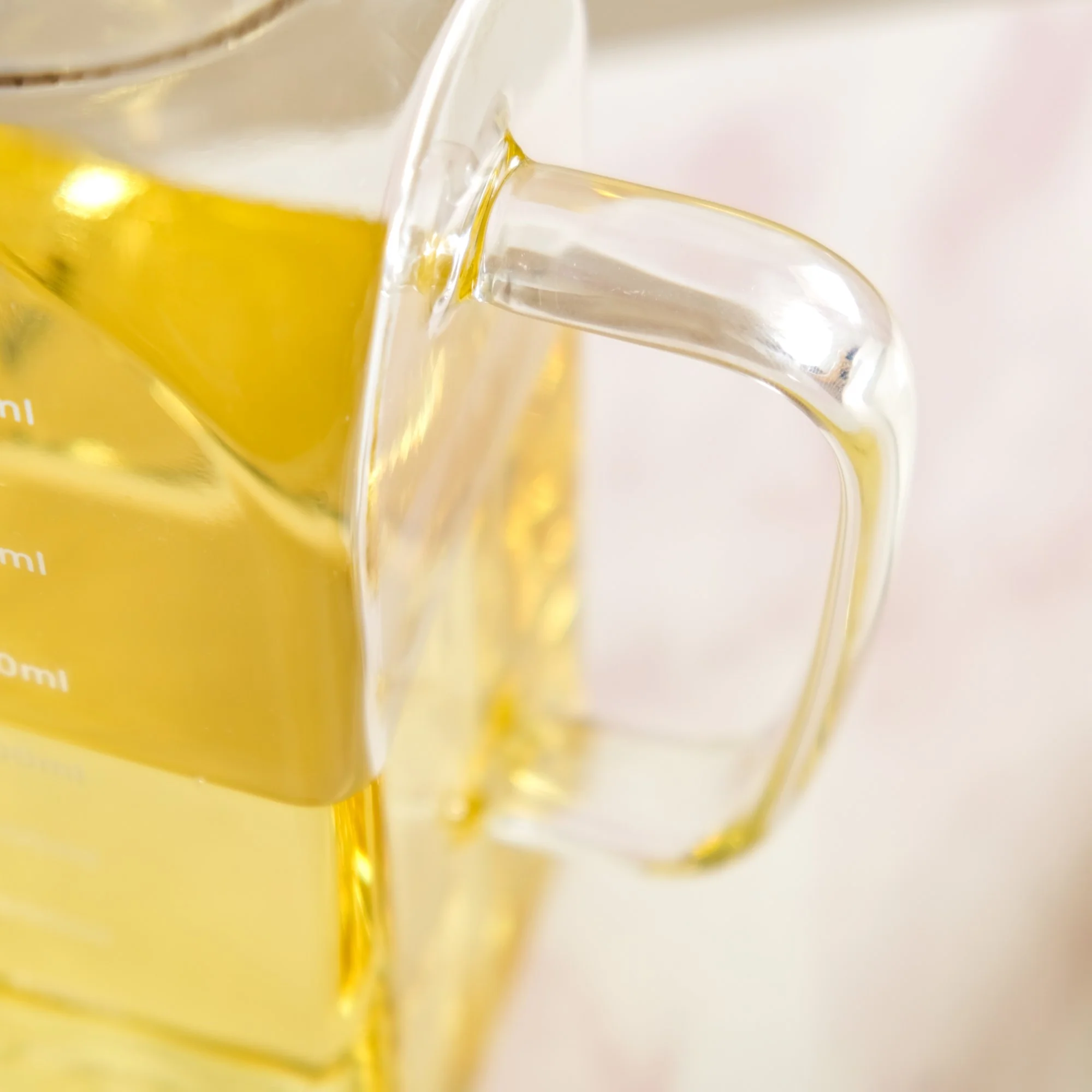 Premium Borosilicate Glass Oil Pot with Bamboo Lid 1000ml - Image 6