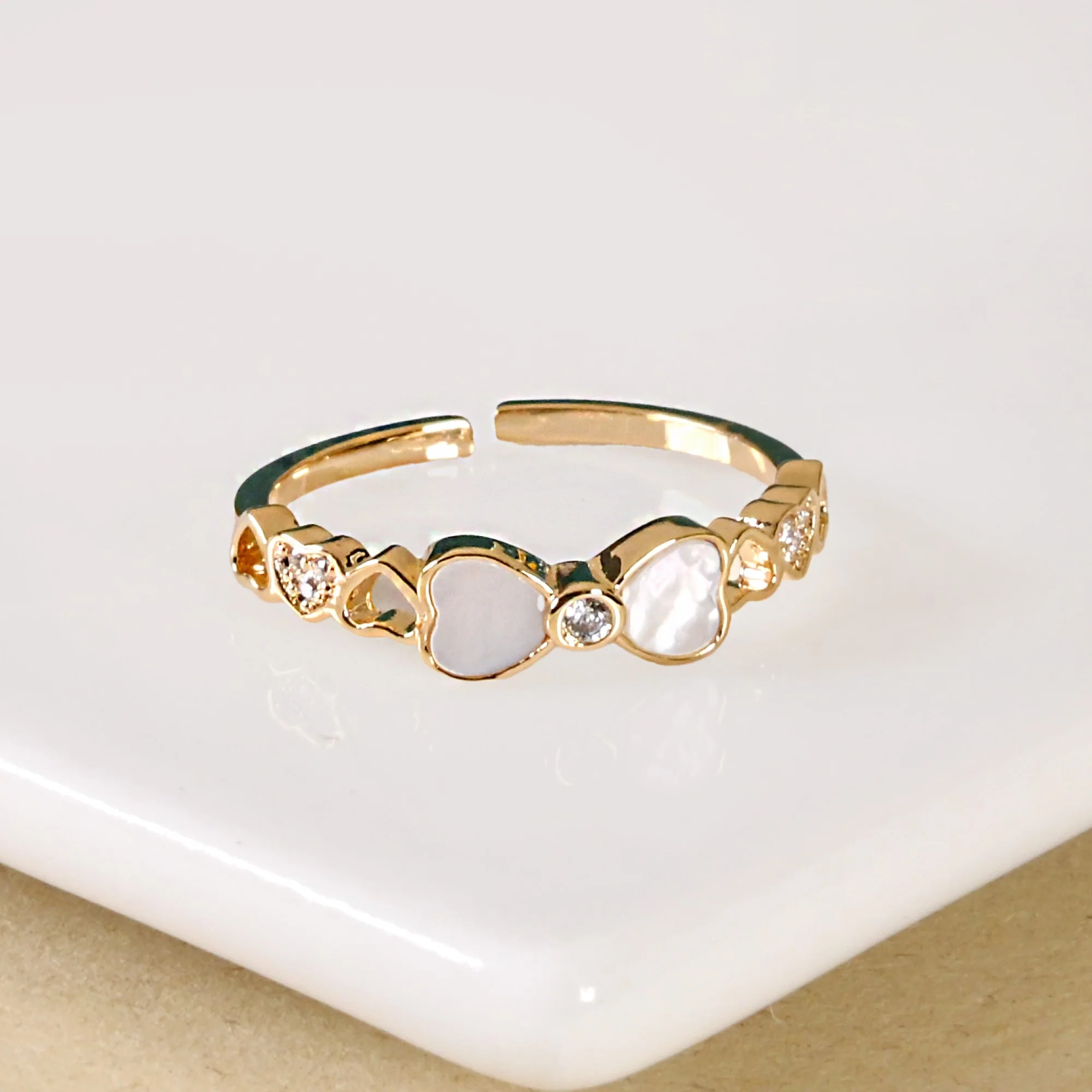 Pretty Bow And Hearts Gold Ring - Image 5