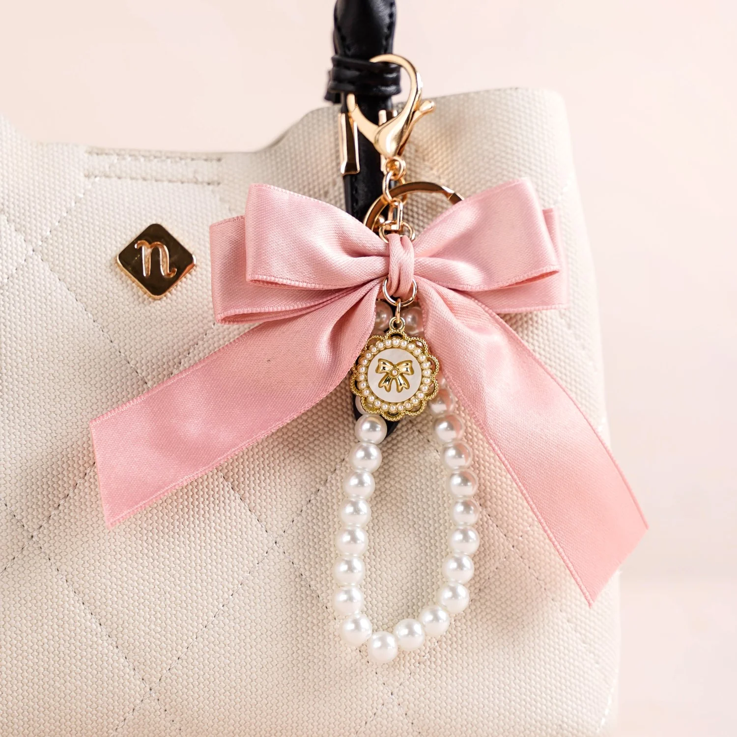 Pretty In Pink Cute Bow And Pearls Keychain - Image 9