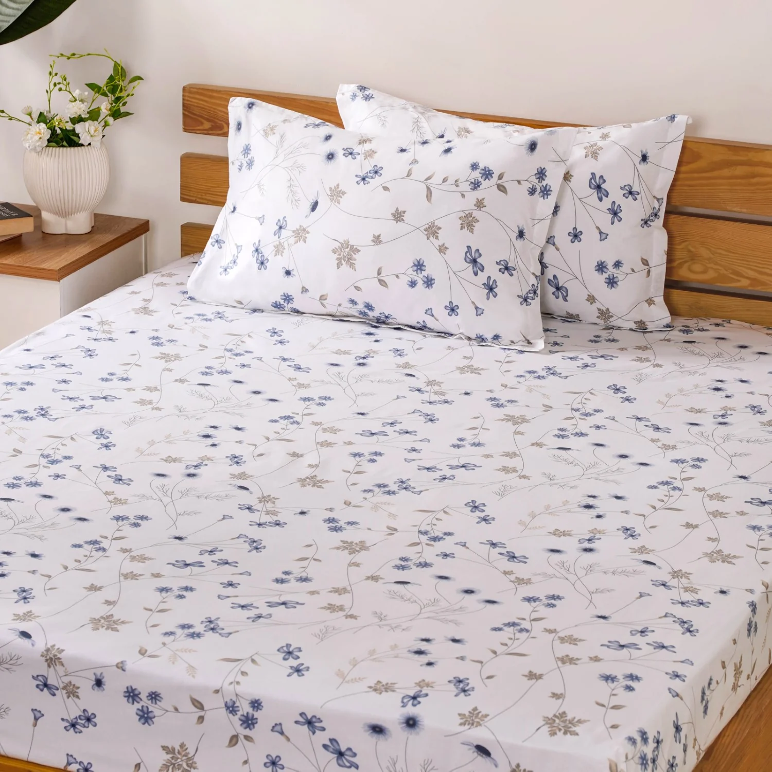 Pure Cotton 180 TC Printed Bedsheet And Pillowcase Set King Size Blue 275x275 cm - Image 7