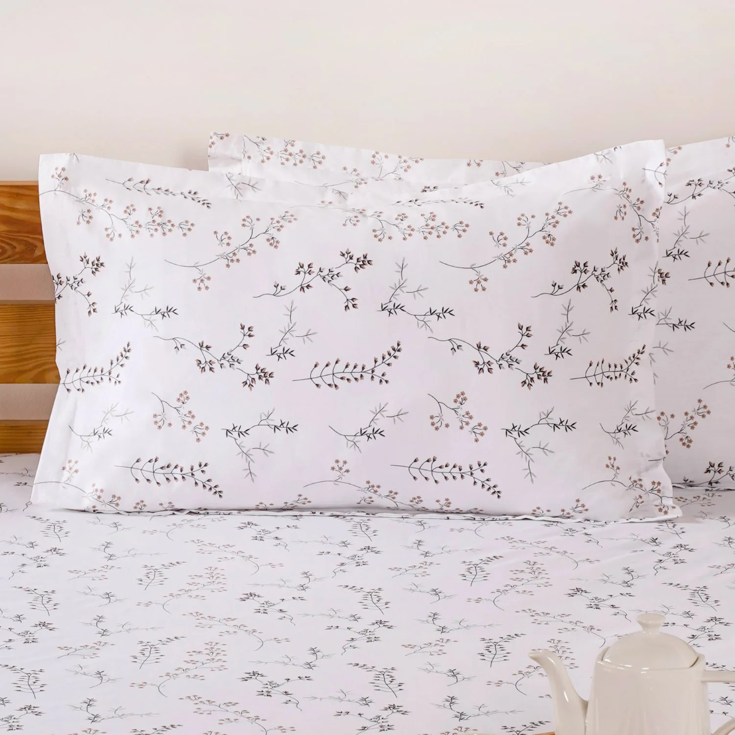 Pure Cotton Floral Bedsheet And 2 Pillowcase Set 180TC King Size 275x275 cm - Image 6