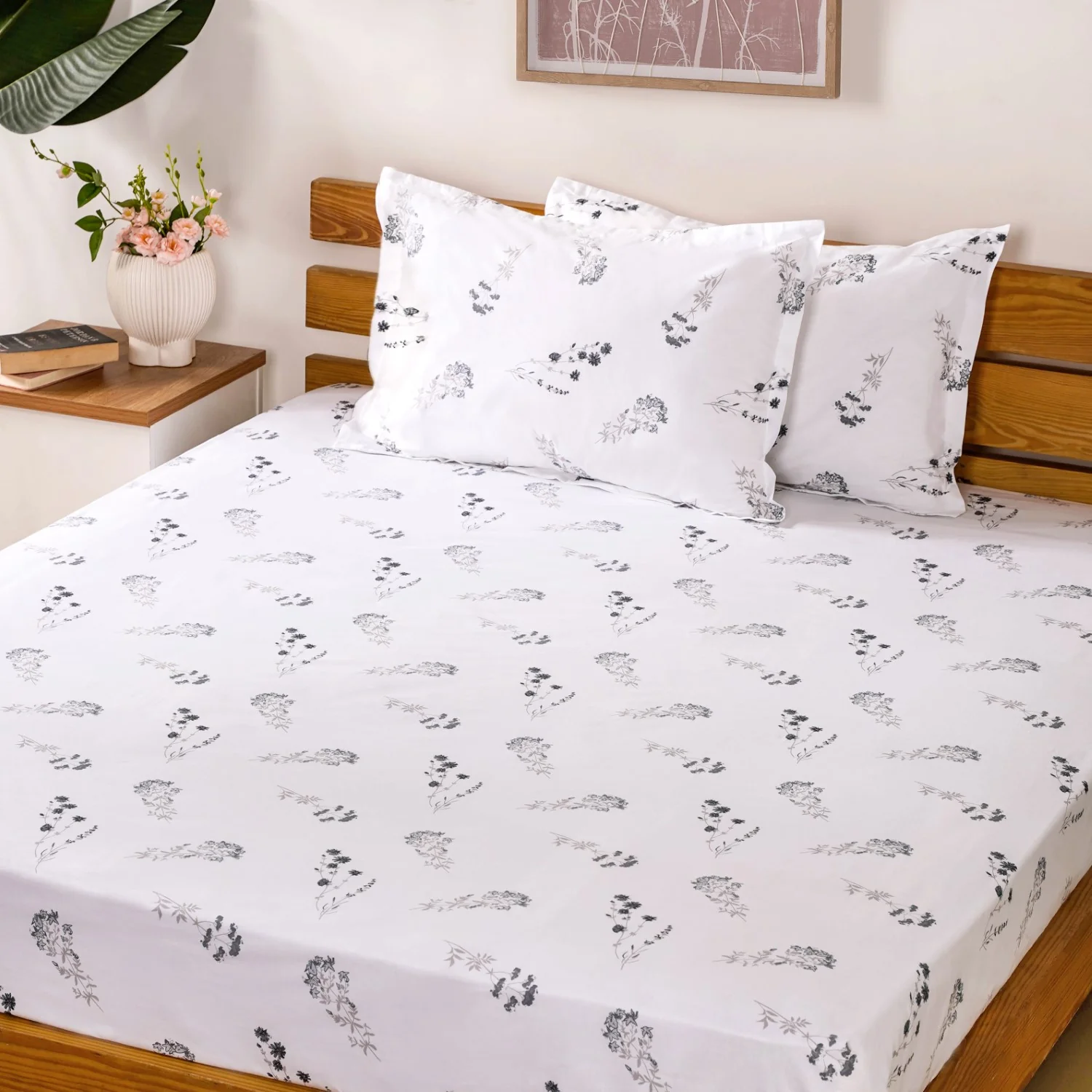 Pure Cotton Printed Bedsheet And Pillow Case Set 180 TC King Size 275x275 cm - Image 7